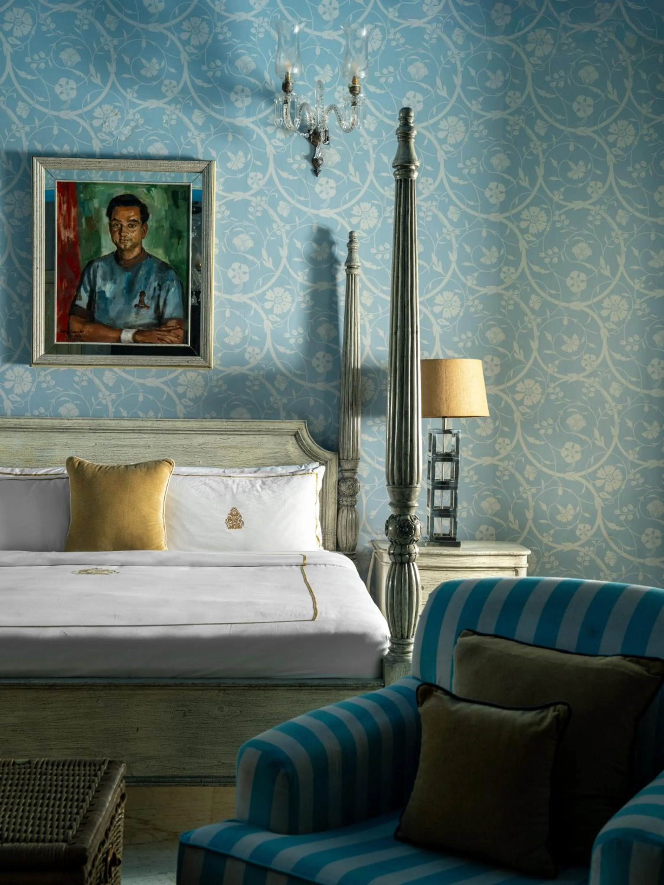 Bed in Rajmahal Palace RAAS