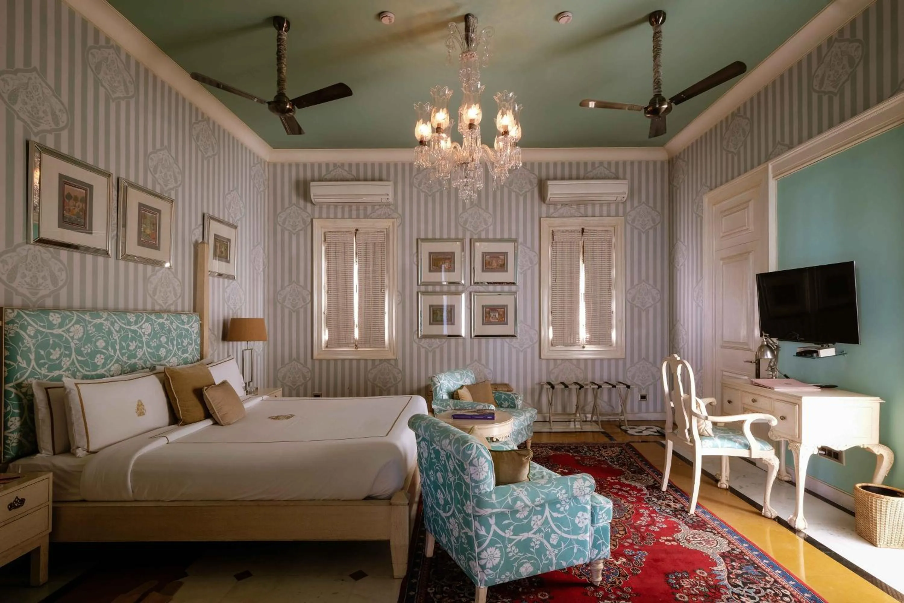 Bedroom, Bed in Rajmahal Palace RAAS