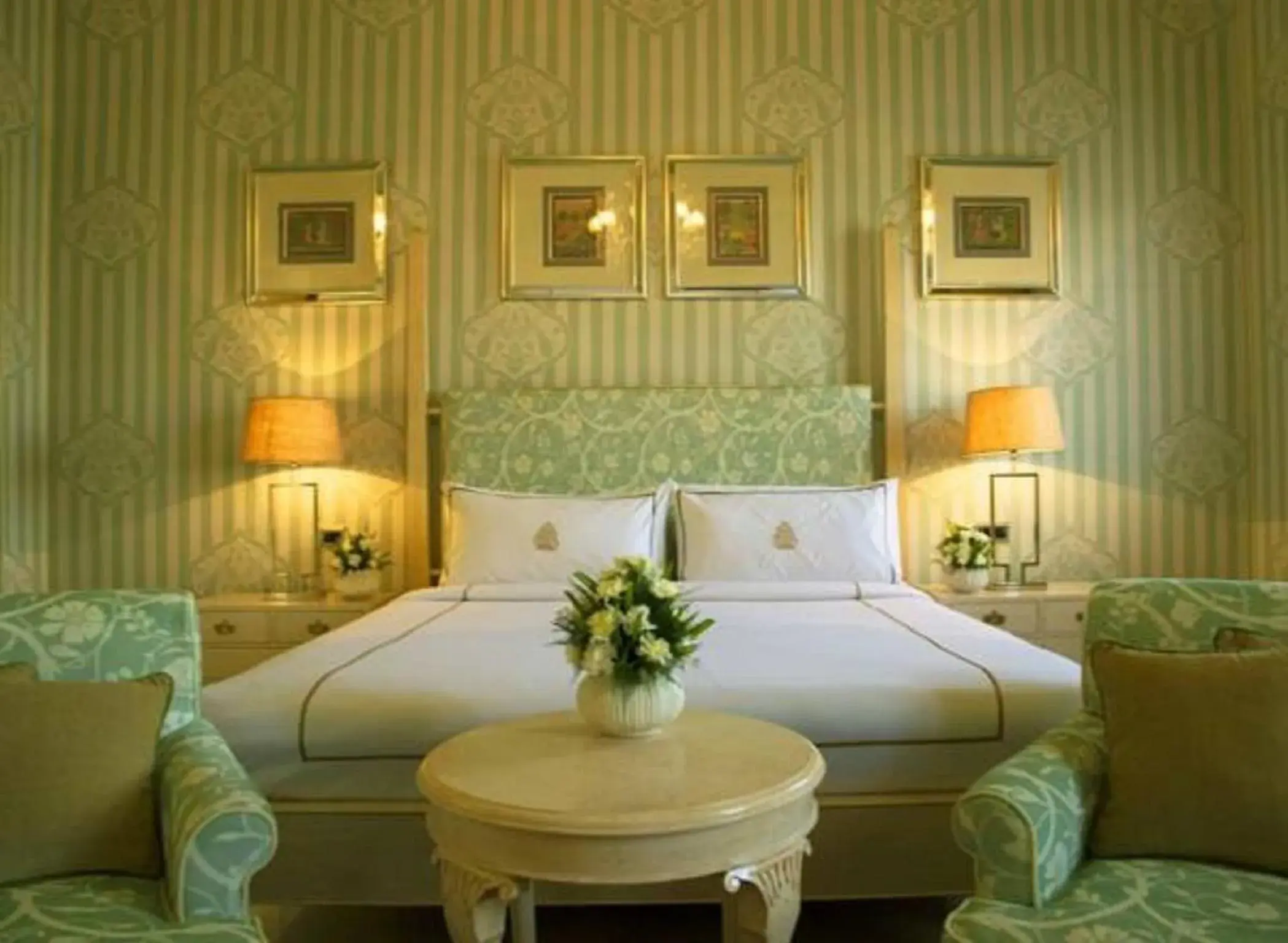 Bedroom, Bed in Rajmahal Palace RAAS Bedroom, Bed in Rajmahal Palace RAAS