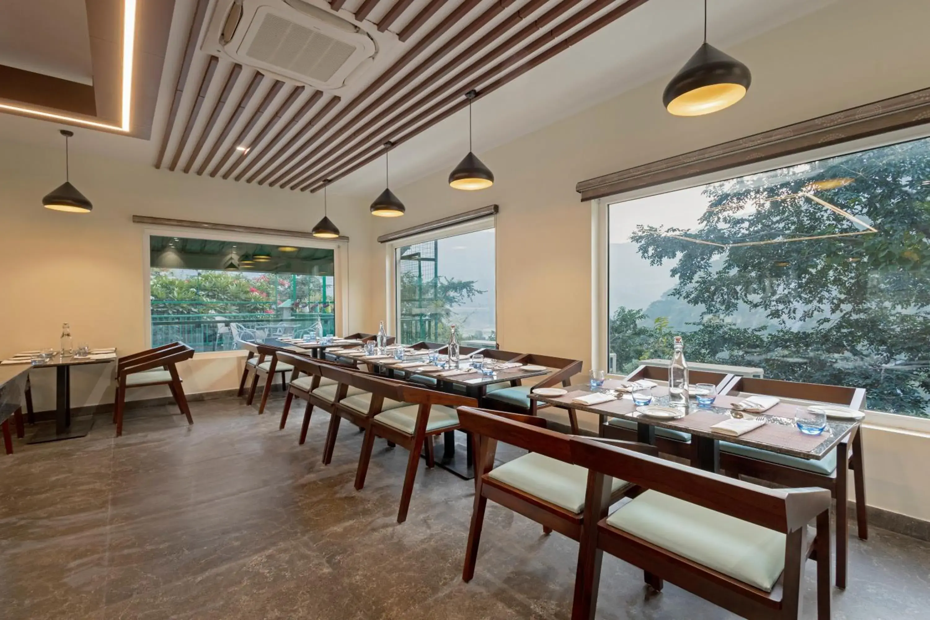 Restaurant/places to eat in Sterling Corbett Restaurant/places to eat in Sterling Corbett