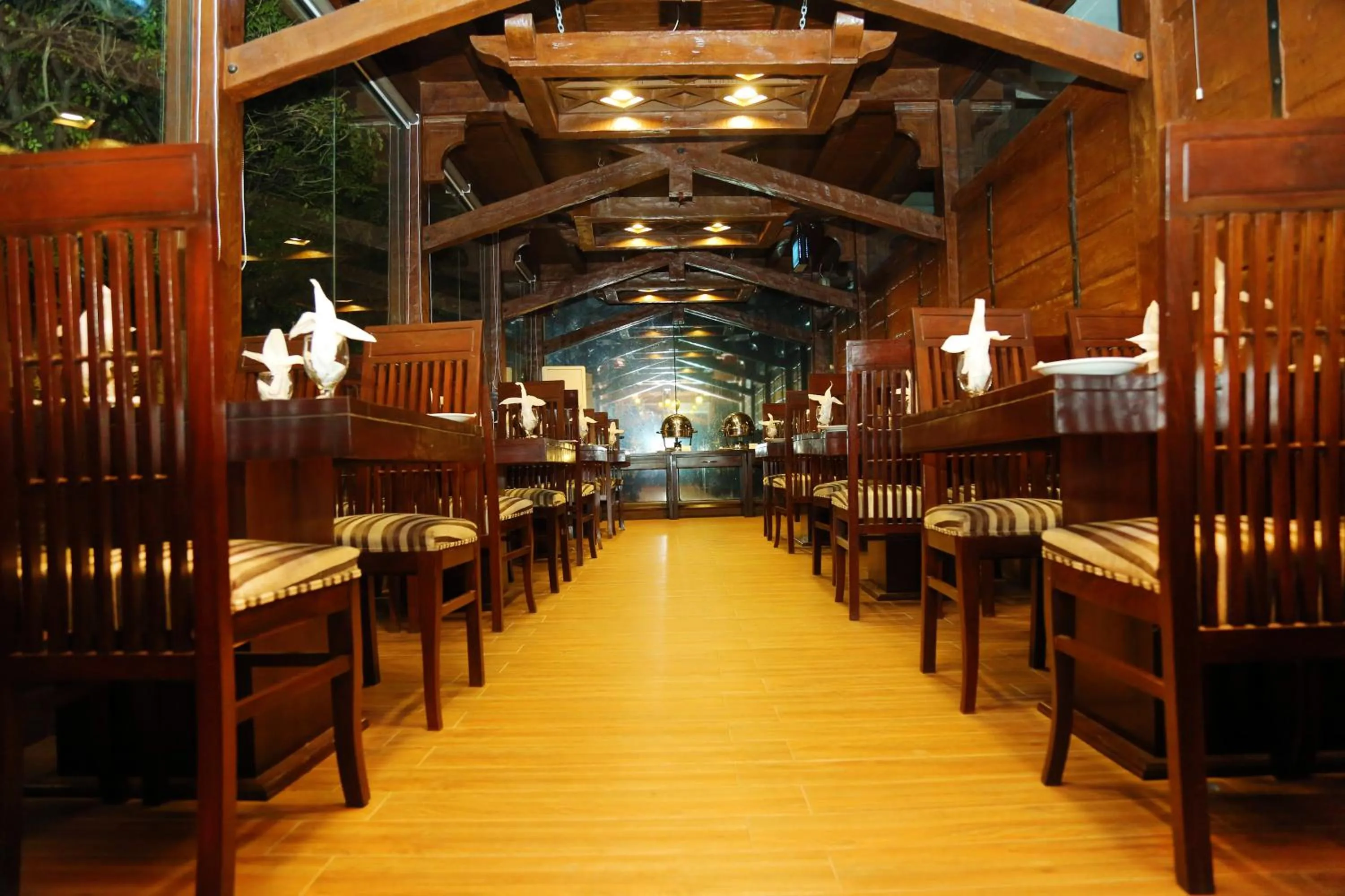 Royal Elegance Hotel