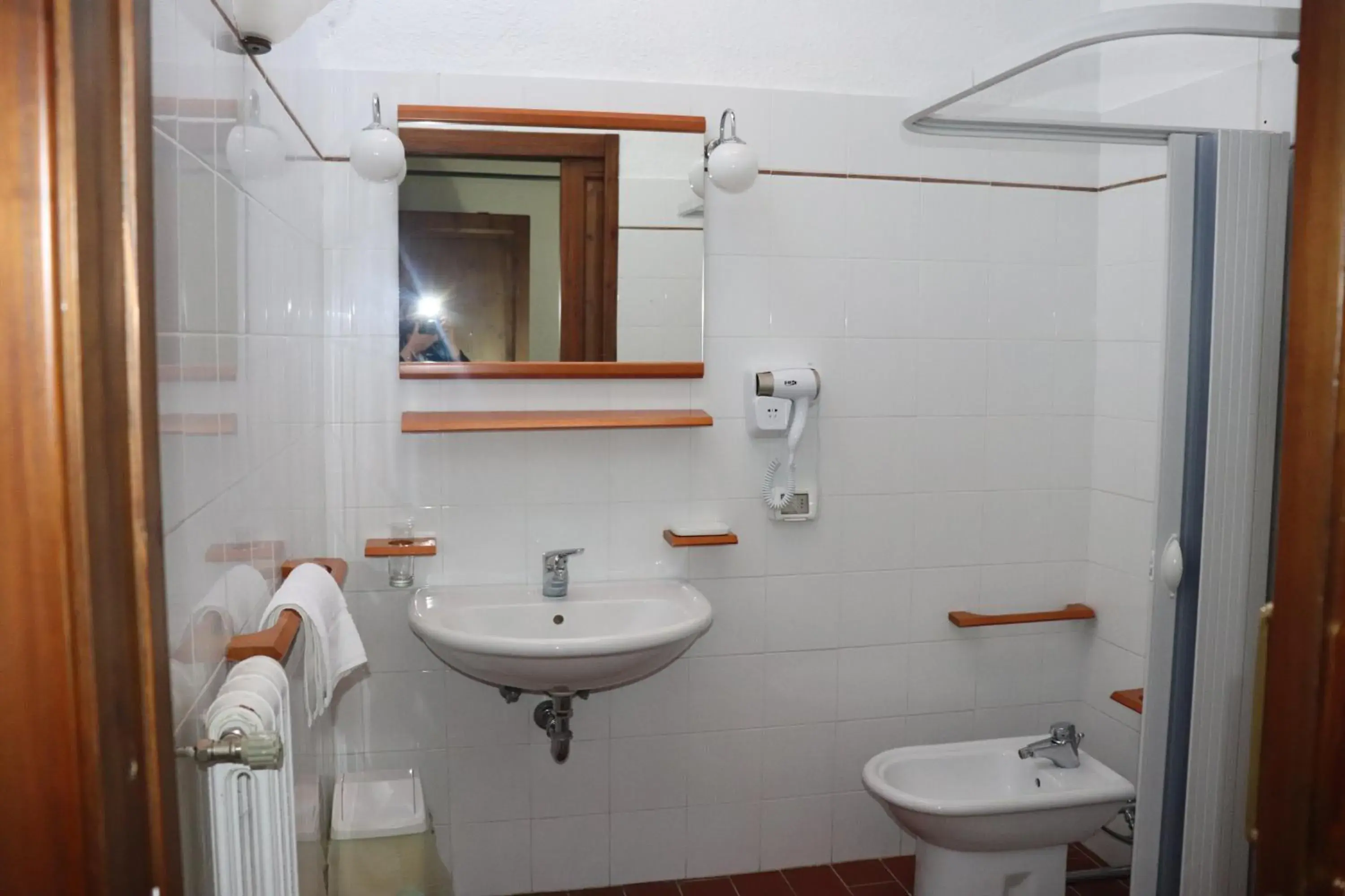 Three-Bedroom Apartment (6 Adults) in Badia il Vingone Three-Bedroom Apartment (6 Adults) in Badia il Vingone
