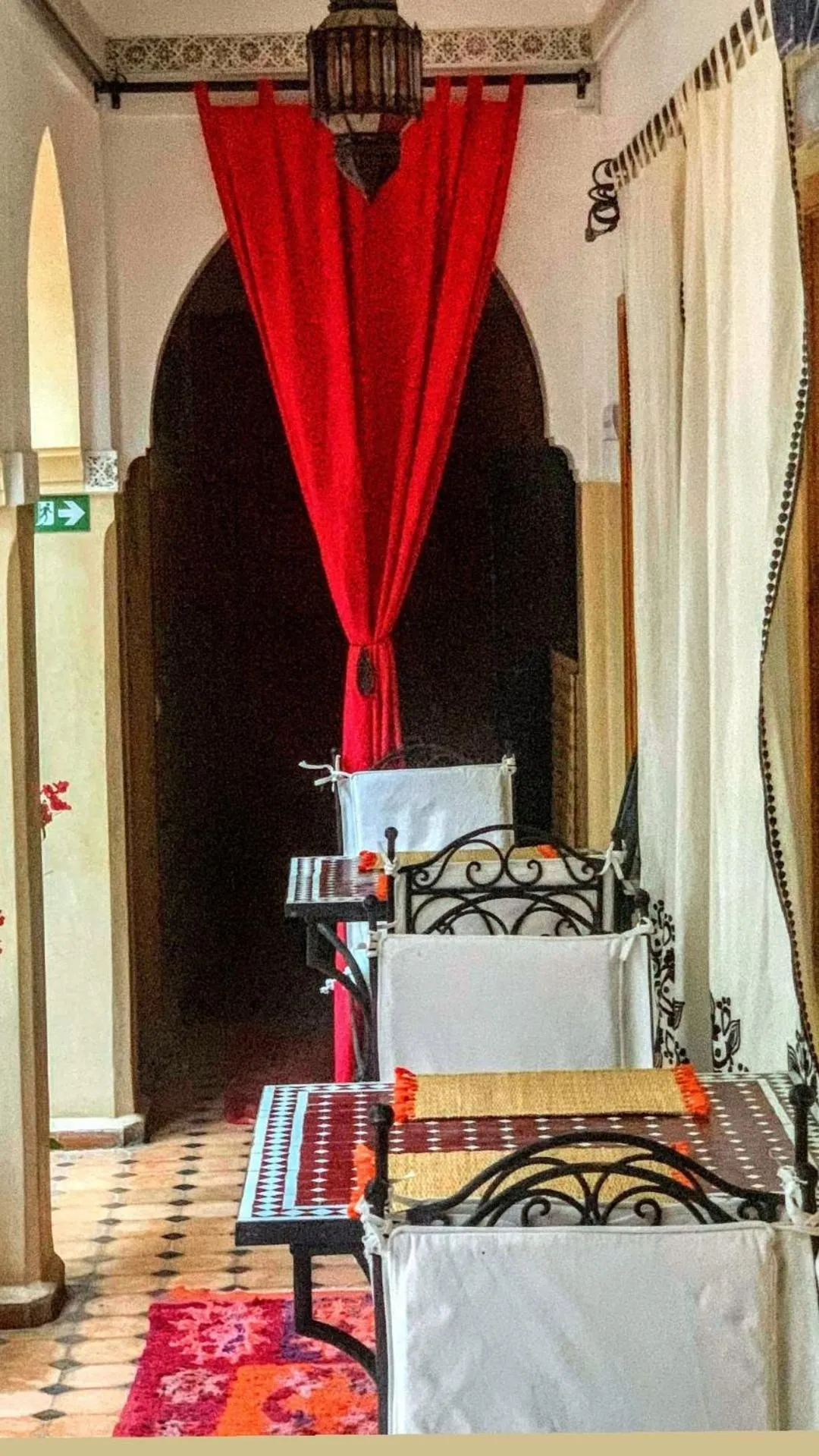 Restaurant/places to eat, Bed in Riad Dar Mamouni