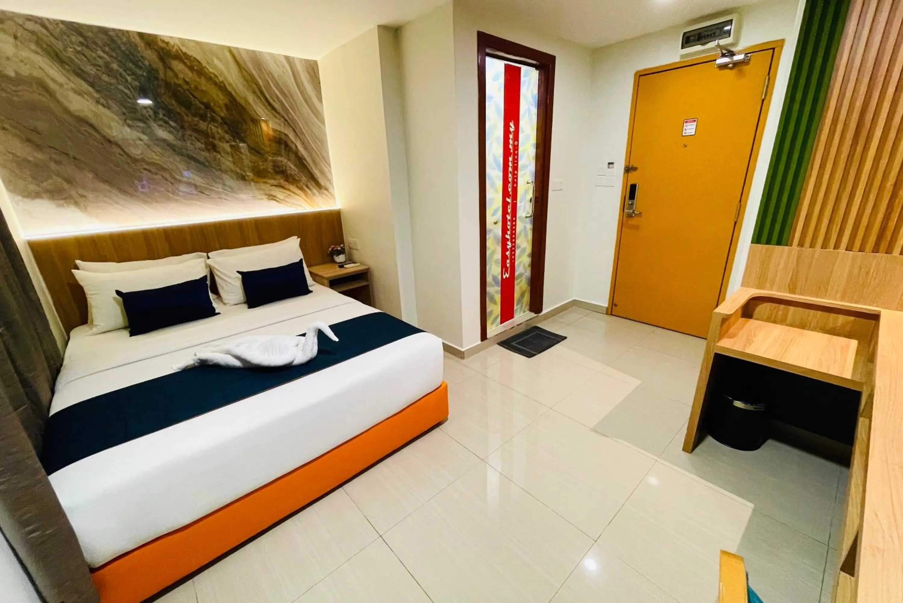 Property building, Bed in ESSY Hotel KL Sentral