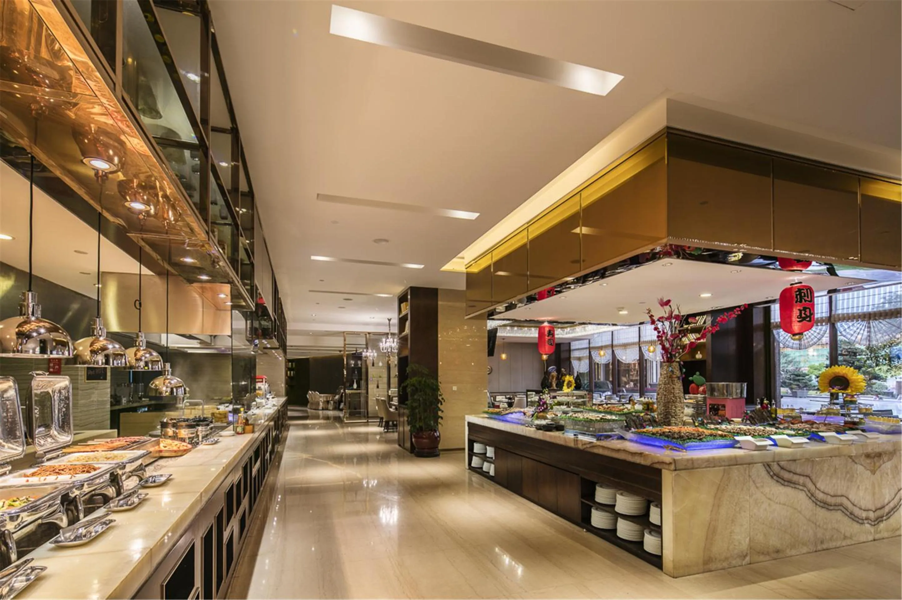 Restaurant/places to eat in Royal Century Hotel Shanghai