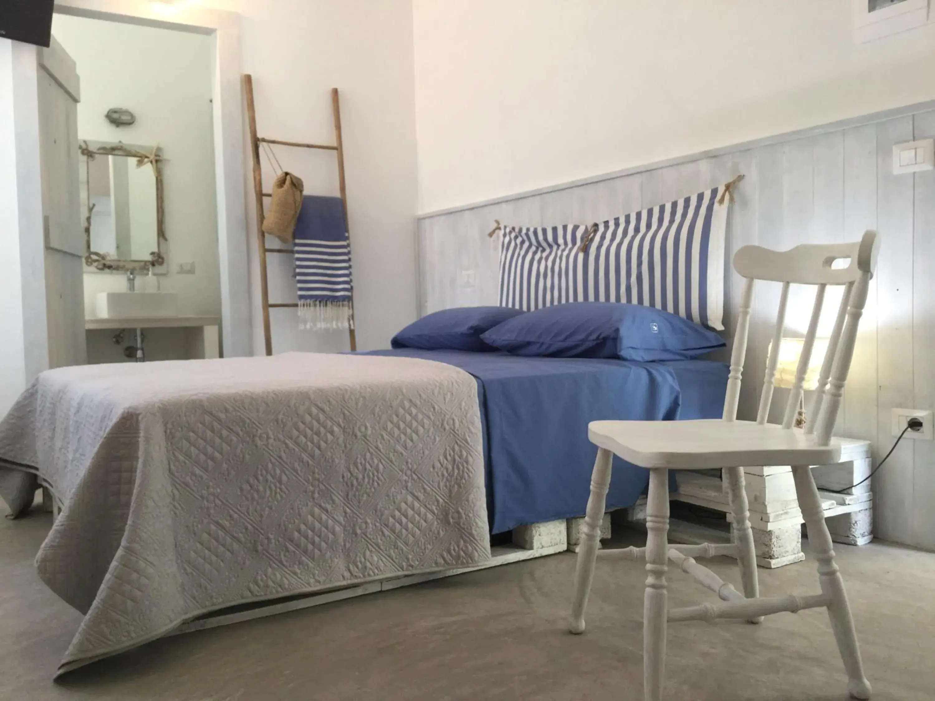 Double Room in B&B Sperlonga Double Room in B&B Sperlonga
