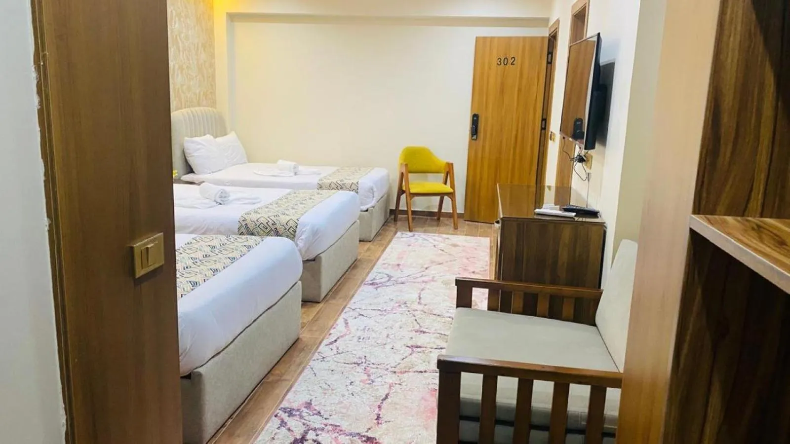 Photo of the whole room, Bed in Golden Season Hotel