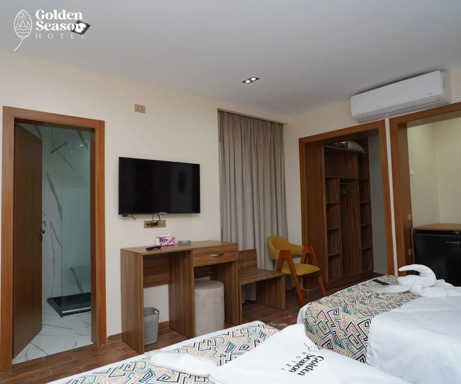 Deluxe Triple Room in Golden Season Hotel Deluxe Triple Room in Golden Season Hotel