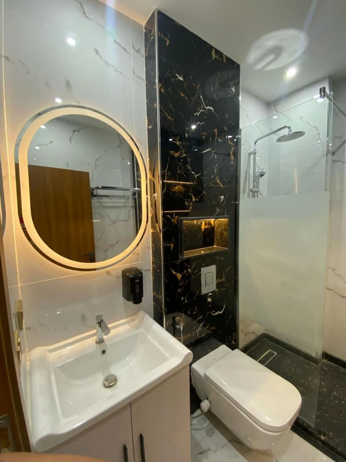 Bathroom in Golden Season Hotel