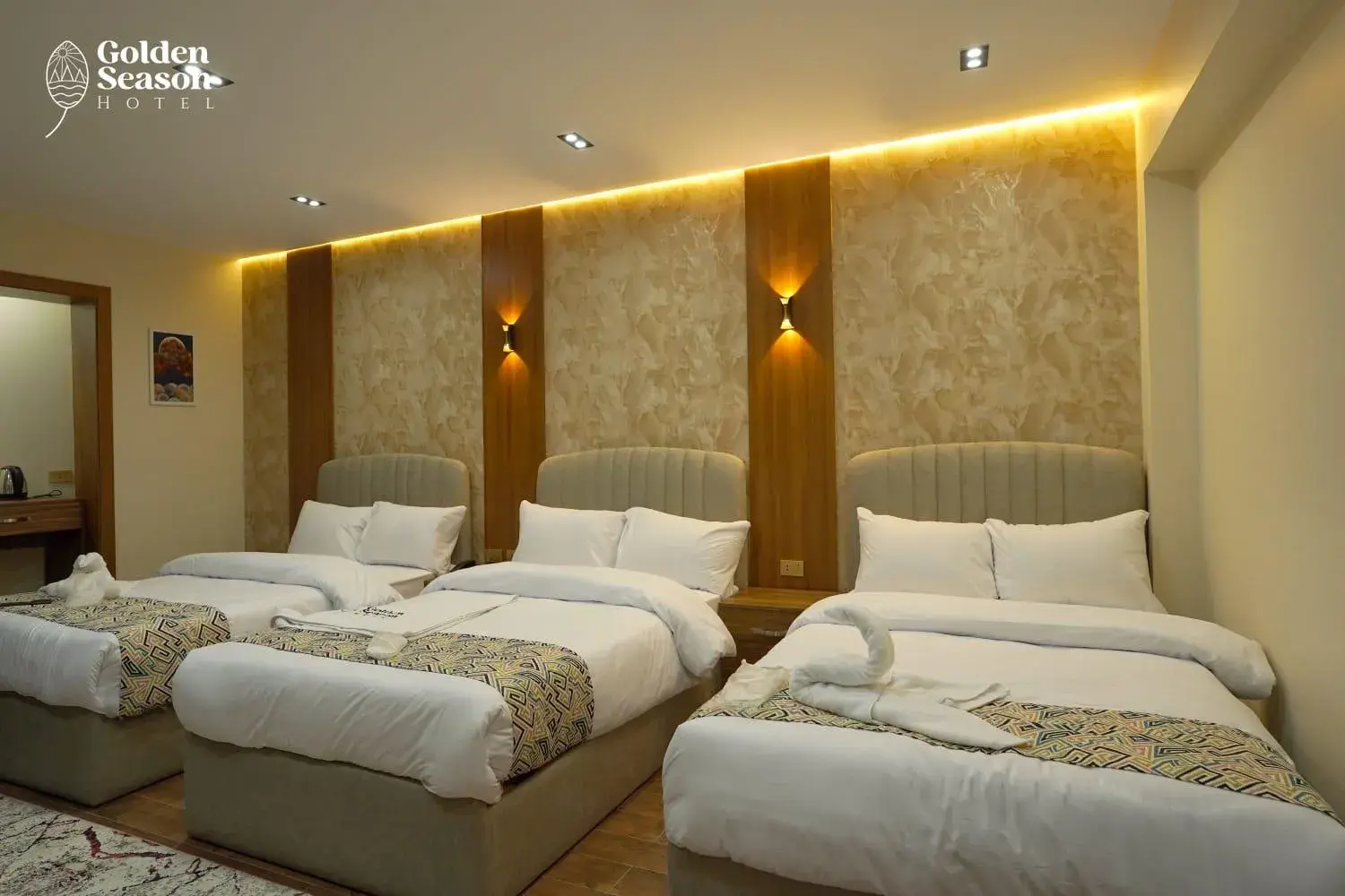 Deluxe Triple Room in Golden Season Hotel Deluxe Triple Room in Golden Season Hotel