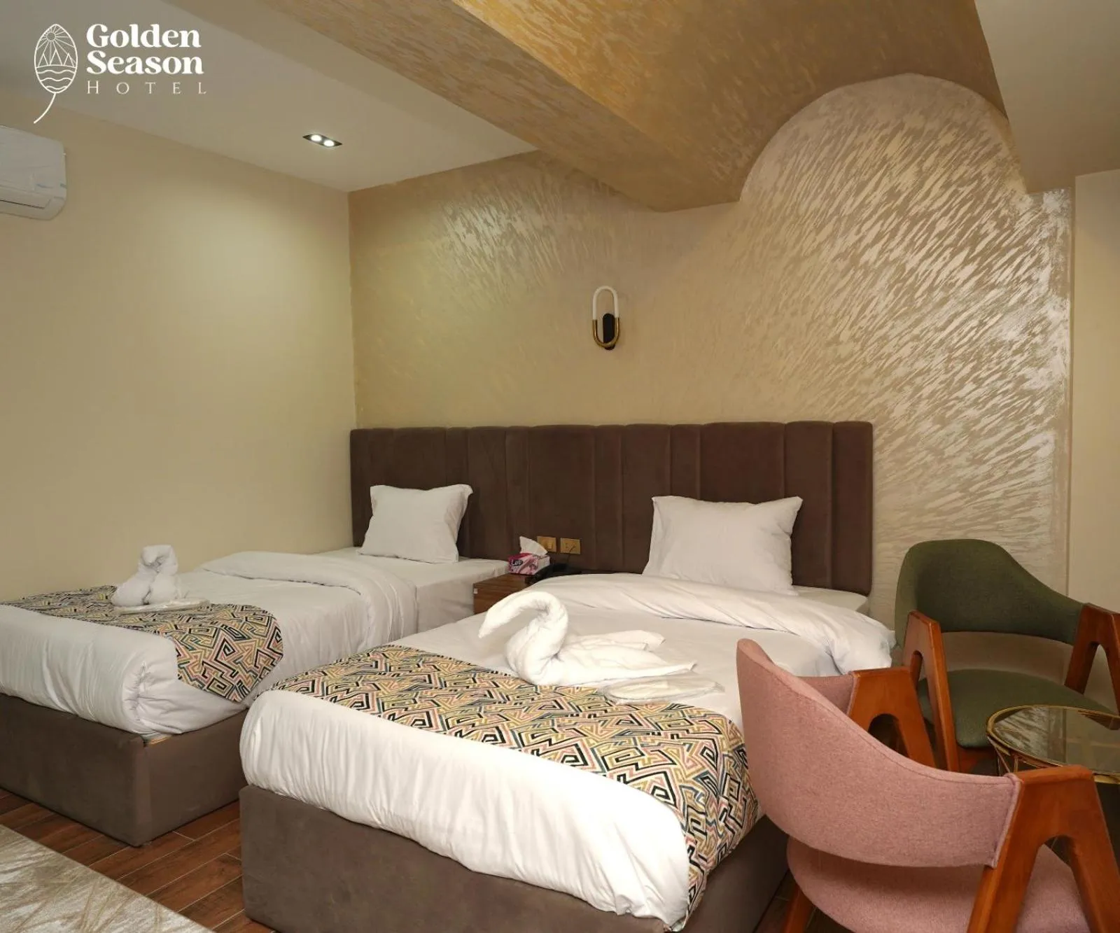Bedroom, Bed in Golden Season Hotel