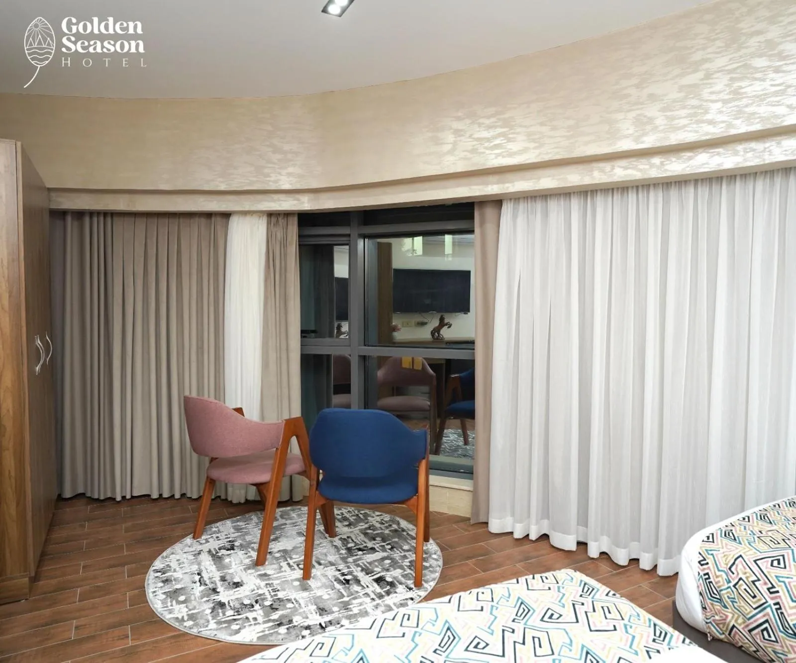 Bed in Golden Season Hotel