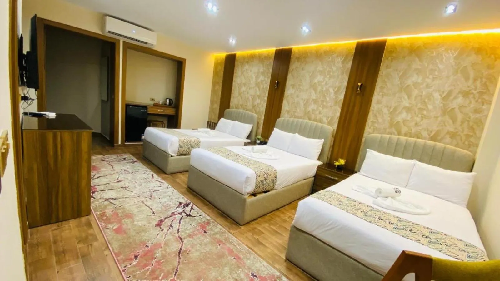 TV and multimedia, Bed in Golden Season Hotel