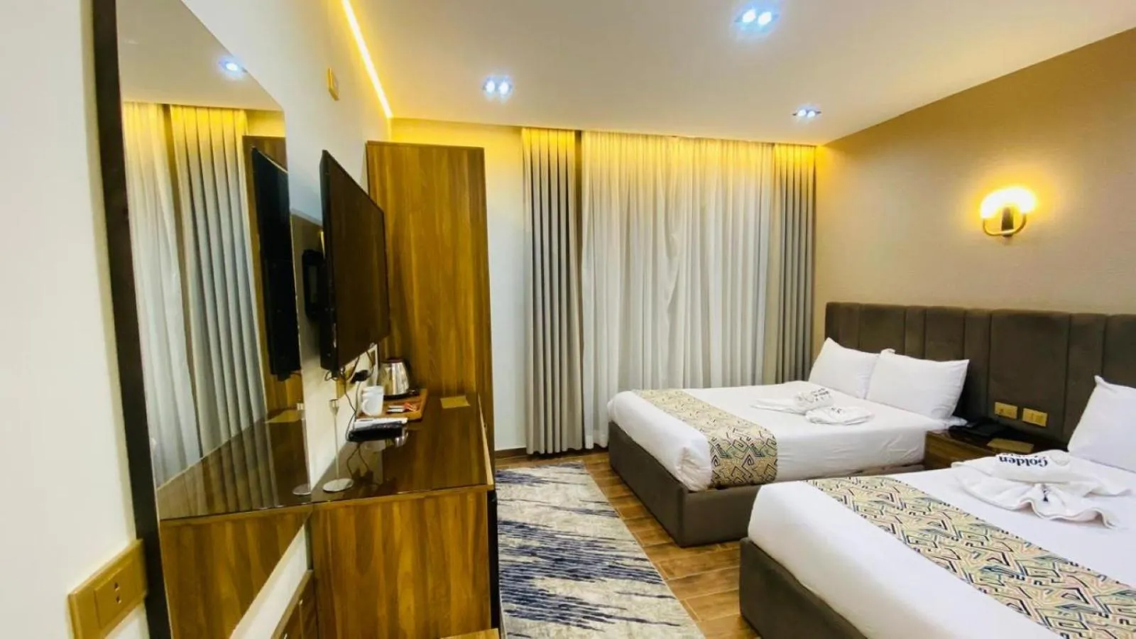 Photo of the whole room, Bed in Golden Season Hotel