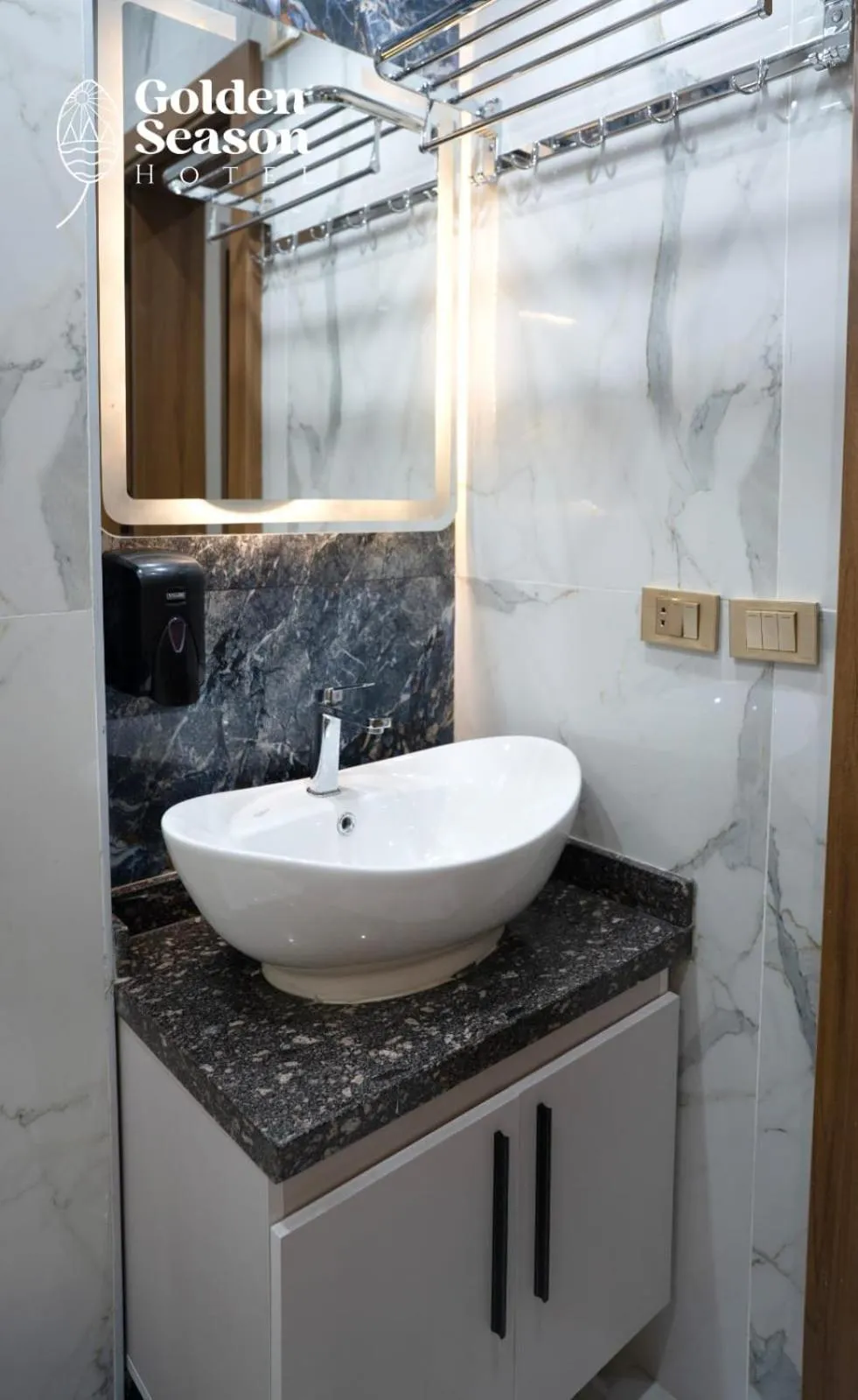 Bathroom in Golden Season Hotel