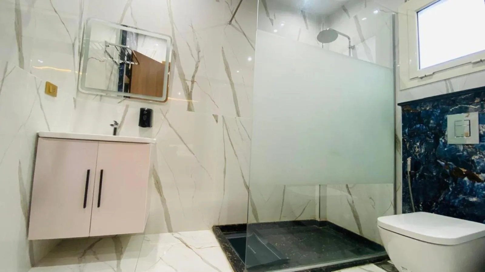 Bathroom in Golden Season Hotel