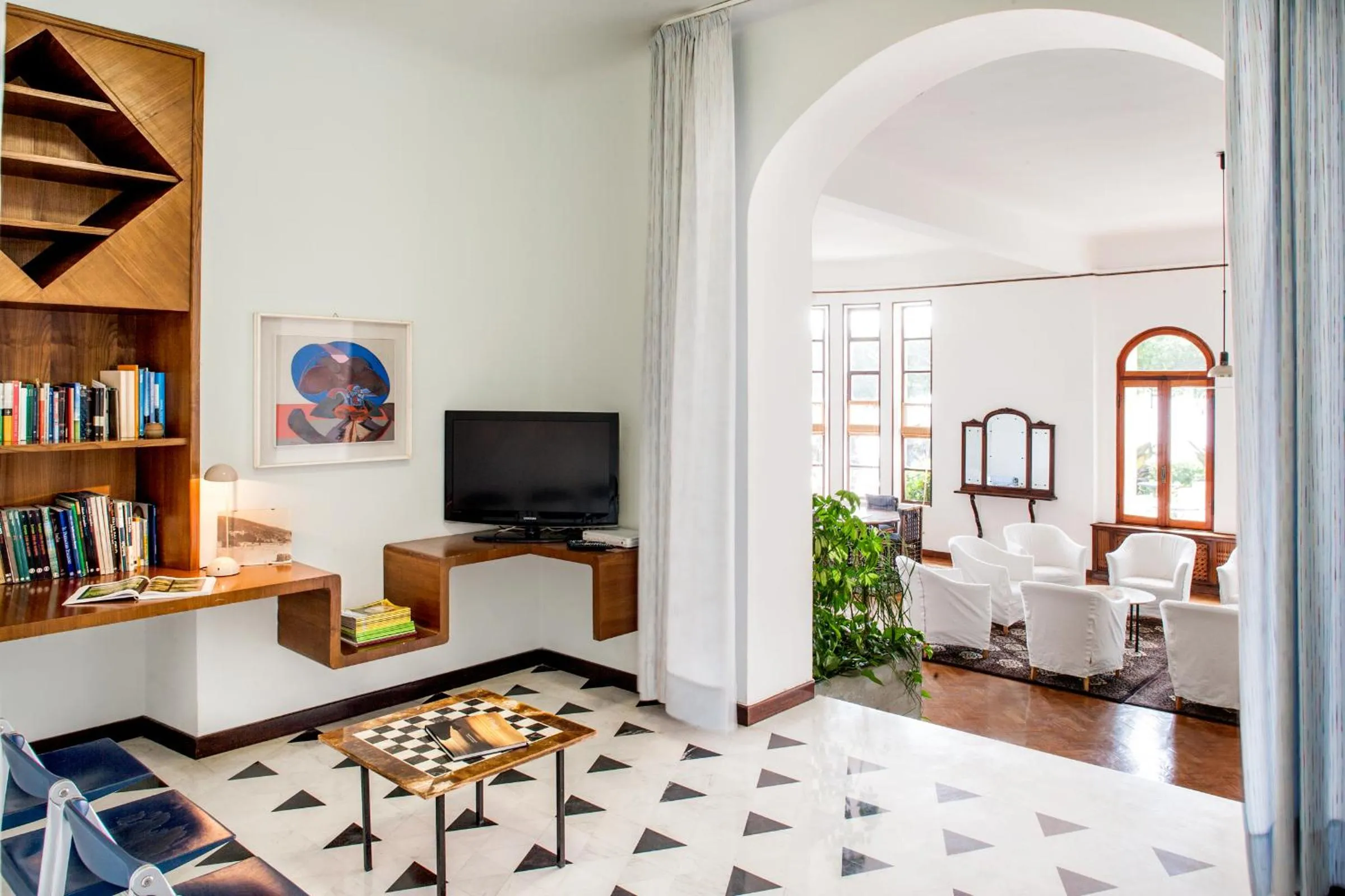 Communal lounge/ TV room in Hotel Beau Sejour