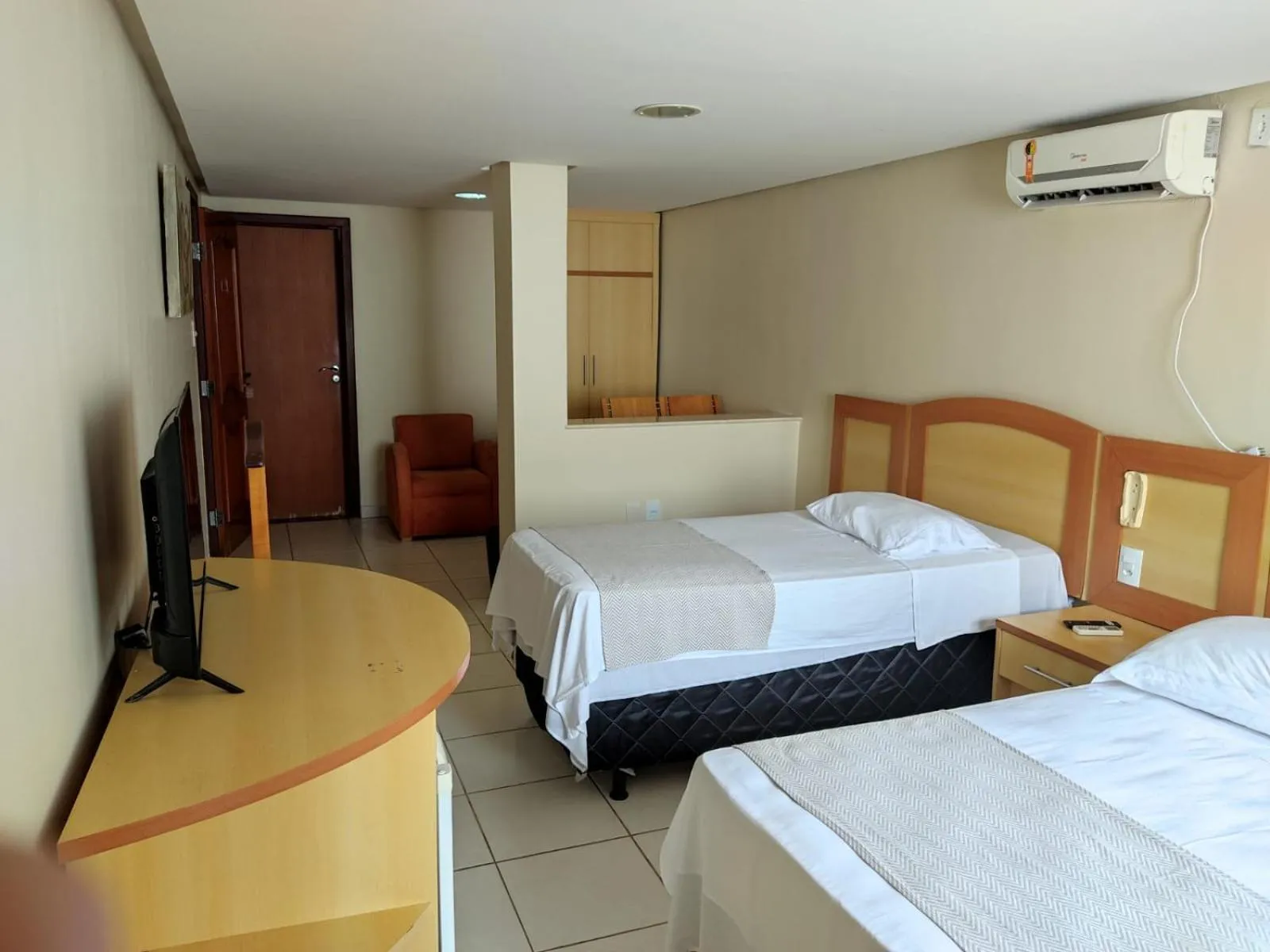 Photo of the whole room, Bed in Gran Roza Hotel
