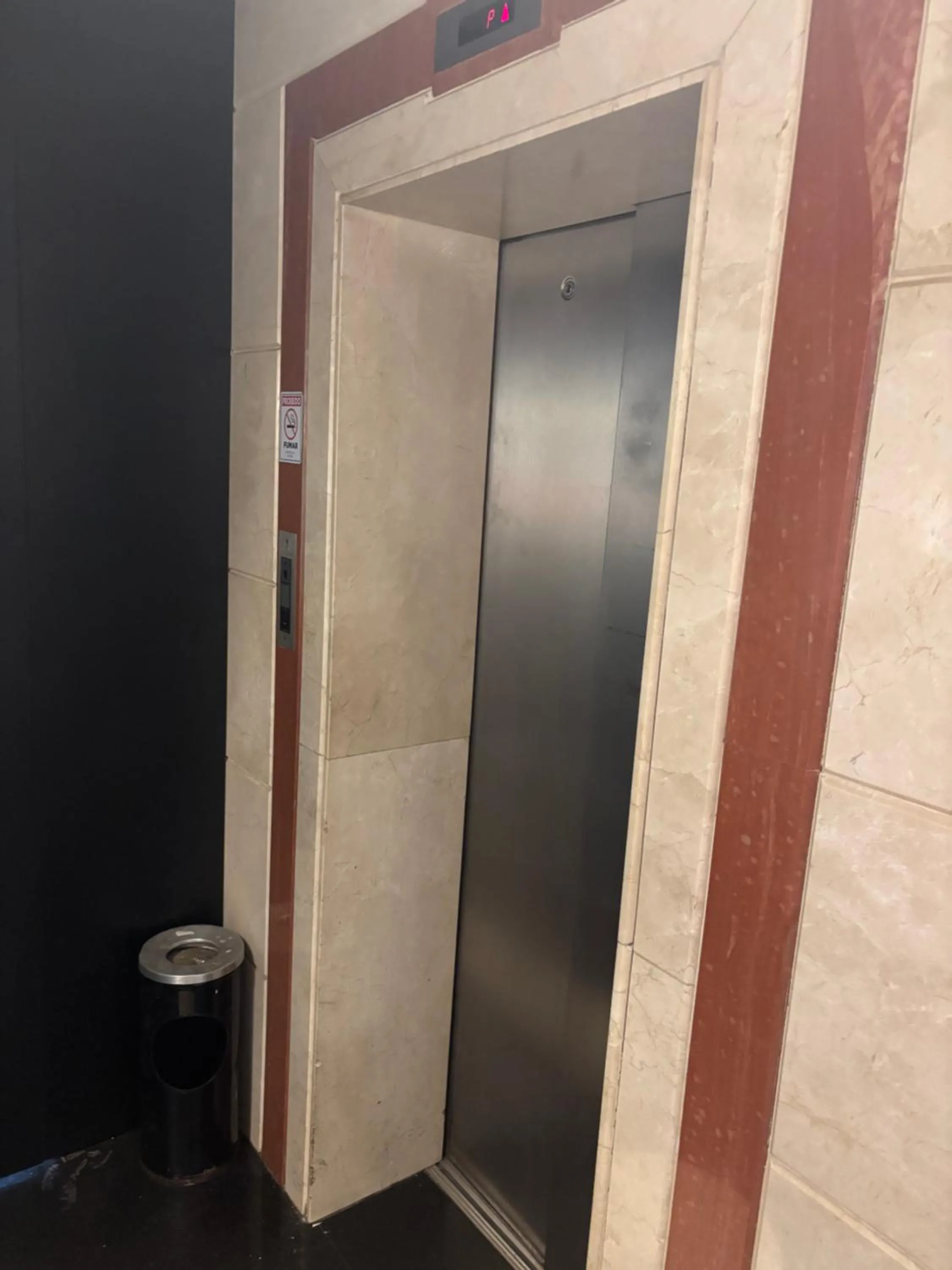 elevator in Gran Roza Hotel