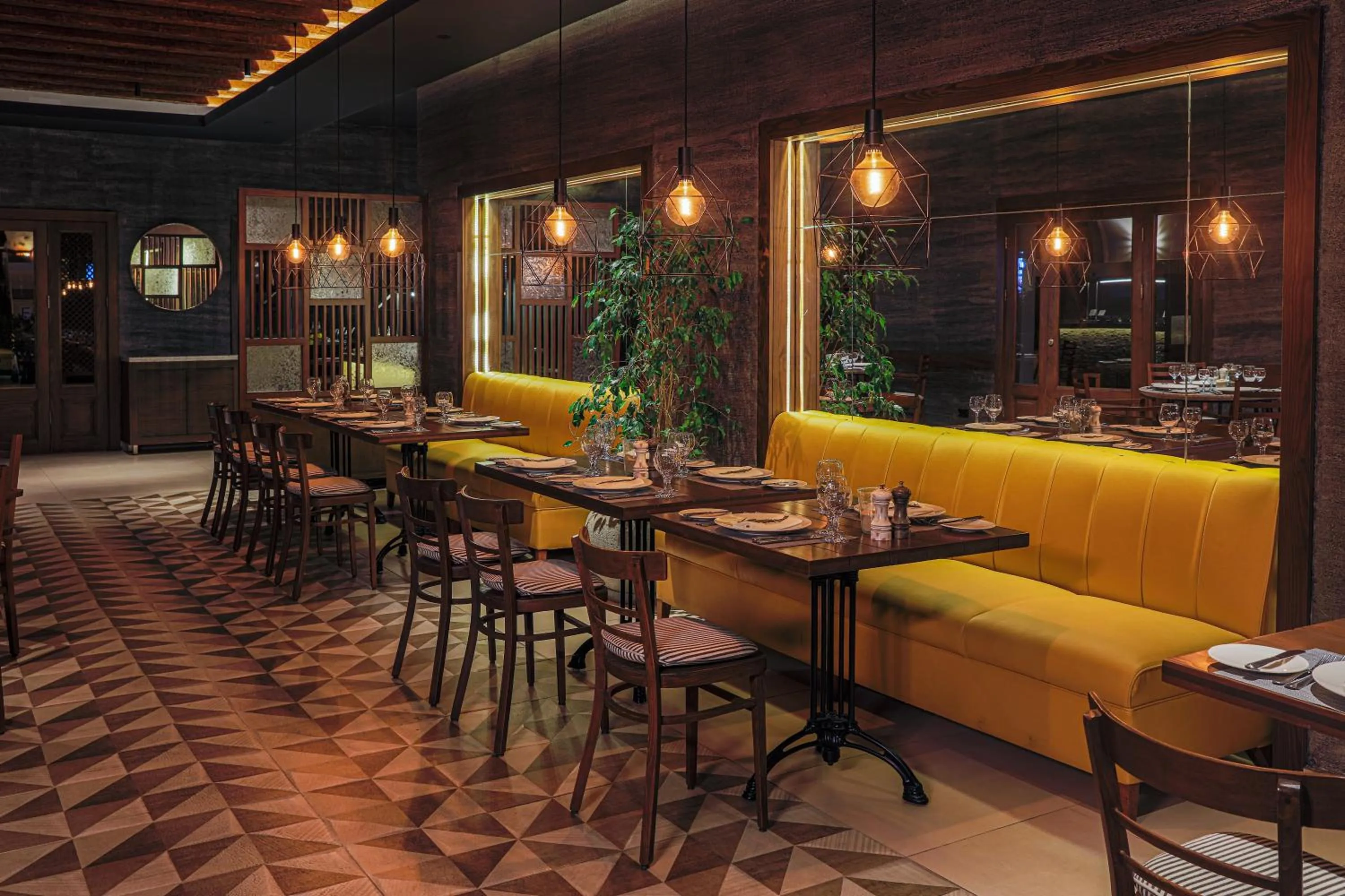 Restaurant/places to eat in JAZ Aquaviva