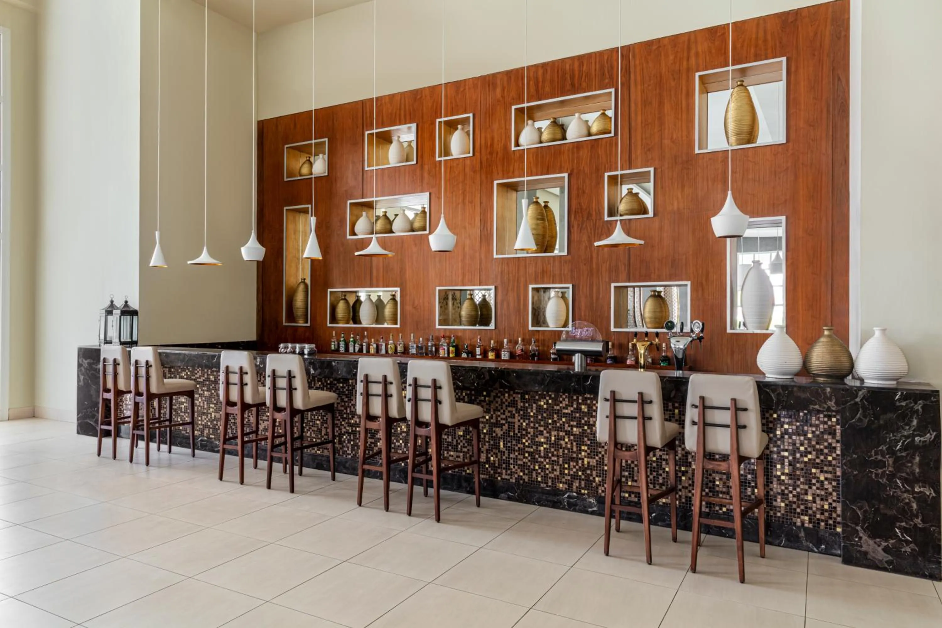 Restaurant/places to eat in JAZ Aquaviva