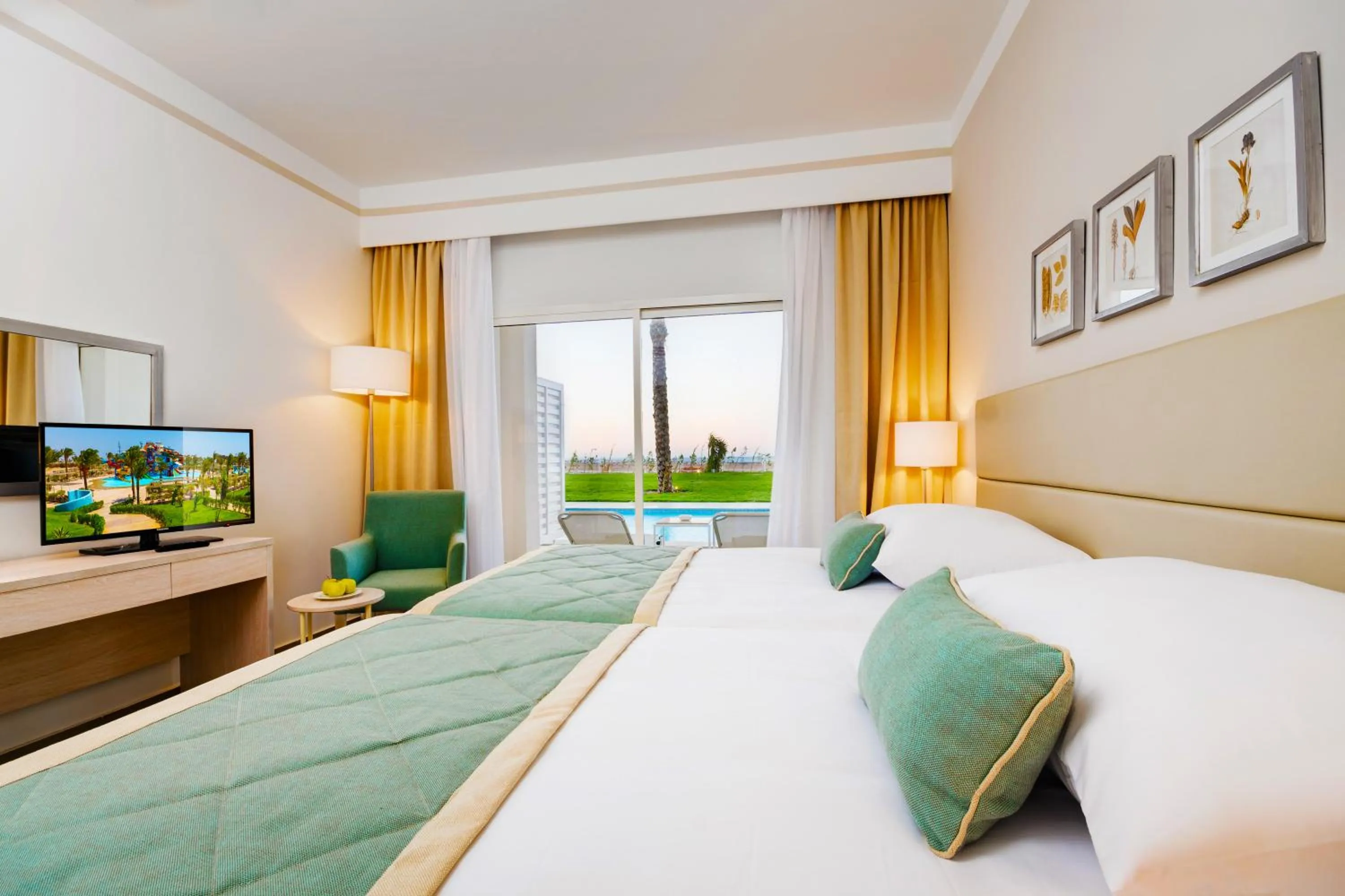 Bedroom, Bed in JAZ Aquaviva