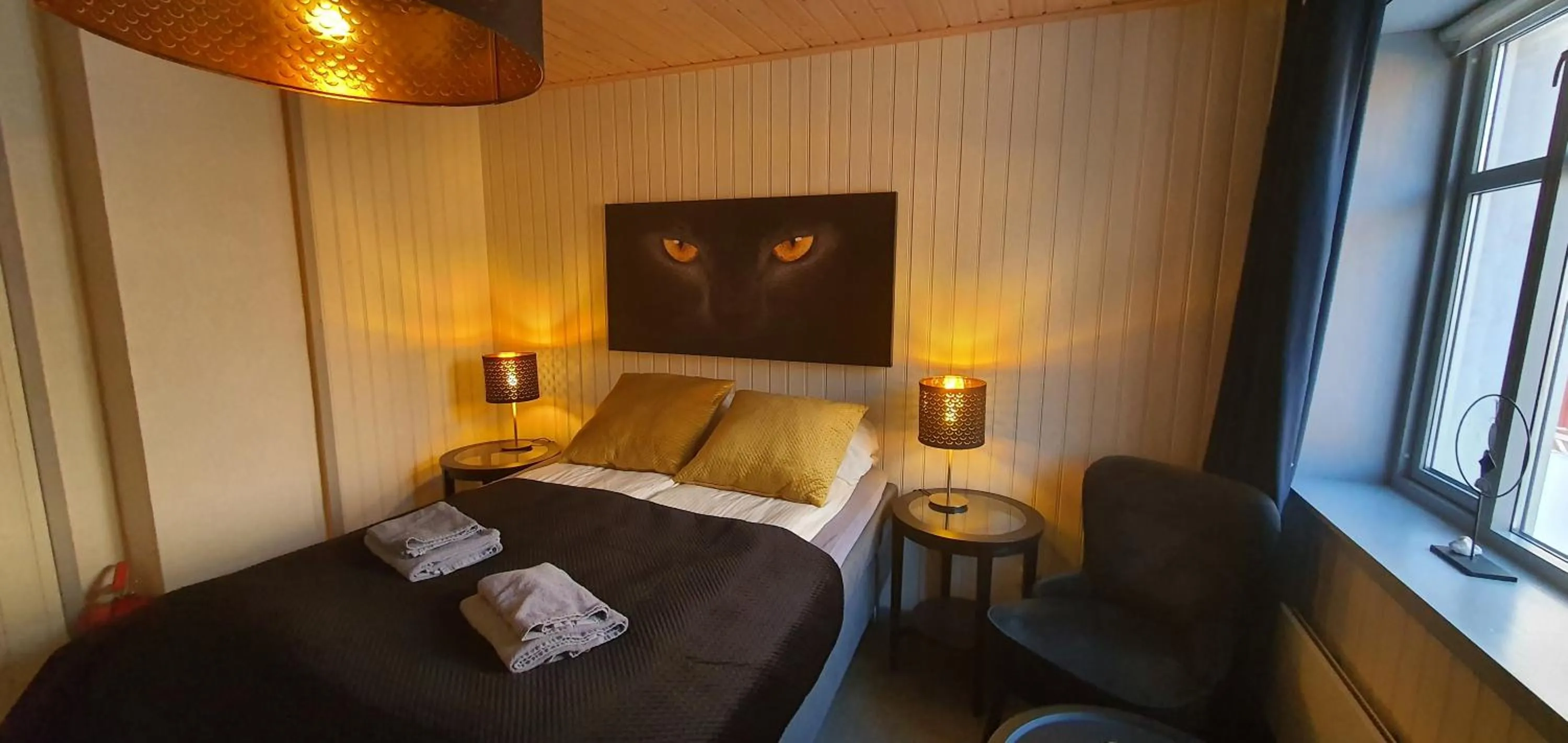 Large Double Room in Nyksund Ekspedisjonen