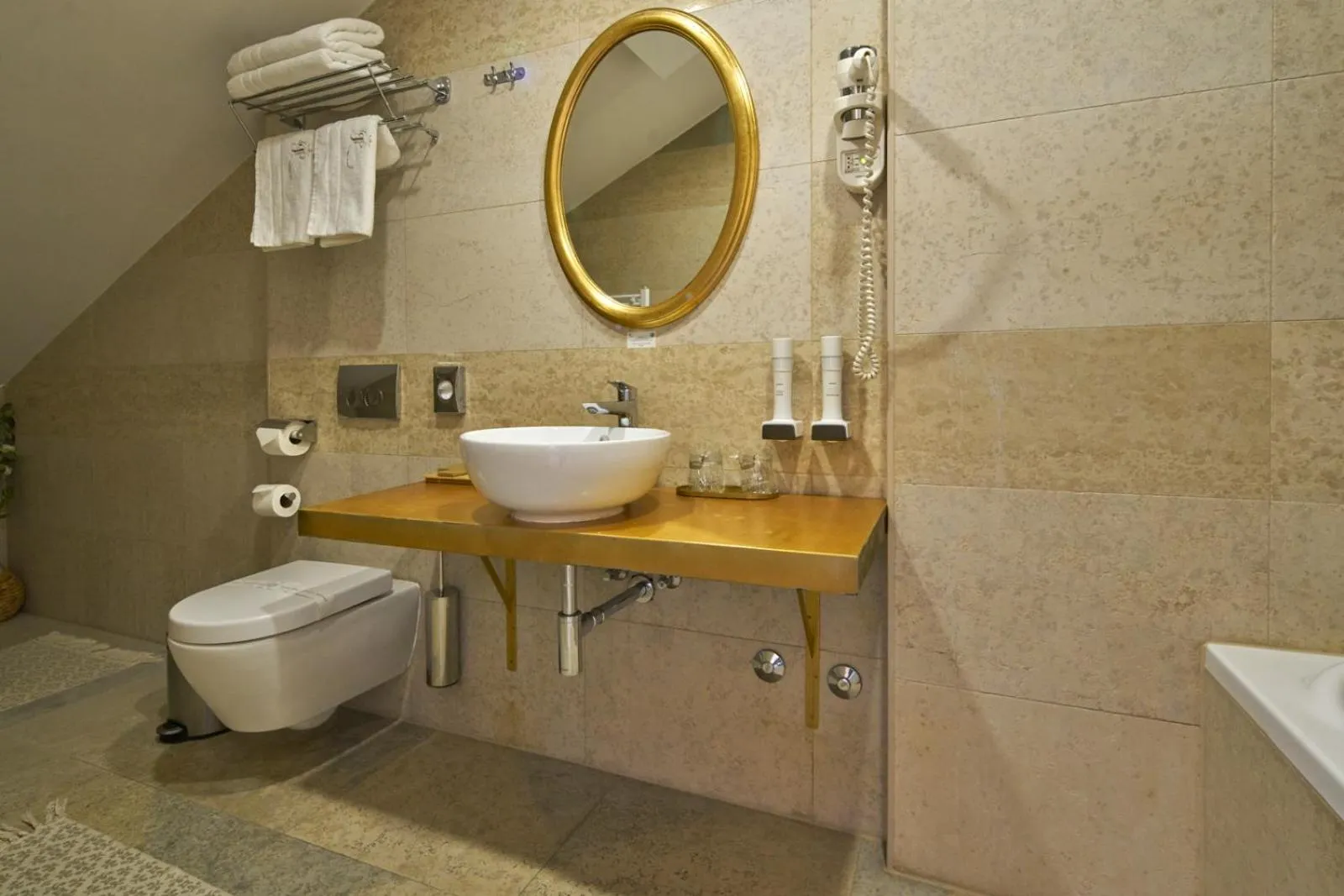 Bathroom in Heritage Hotel Life Palace