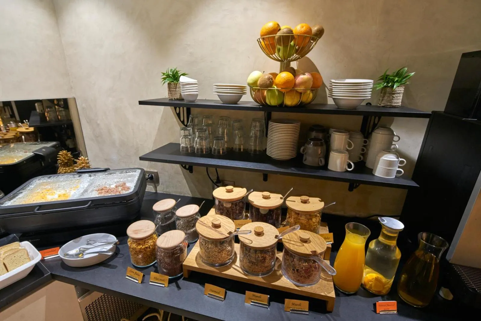 Breakfast in Heritage Hotel Life Palace