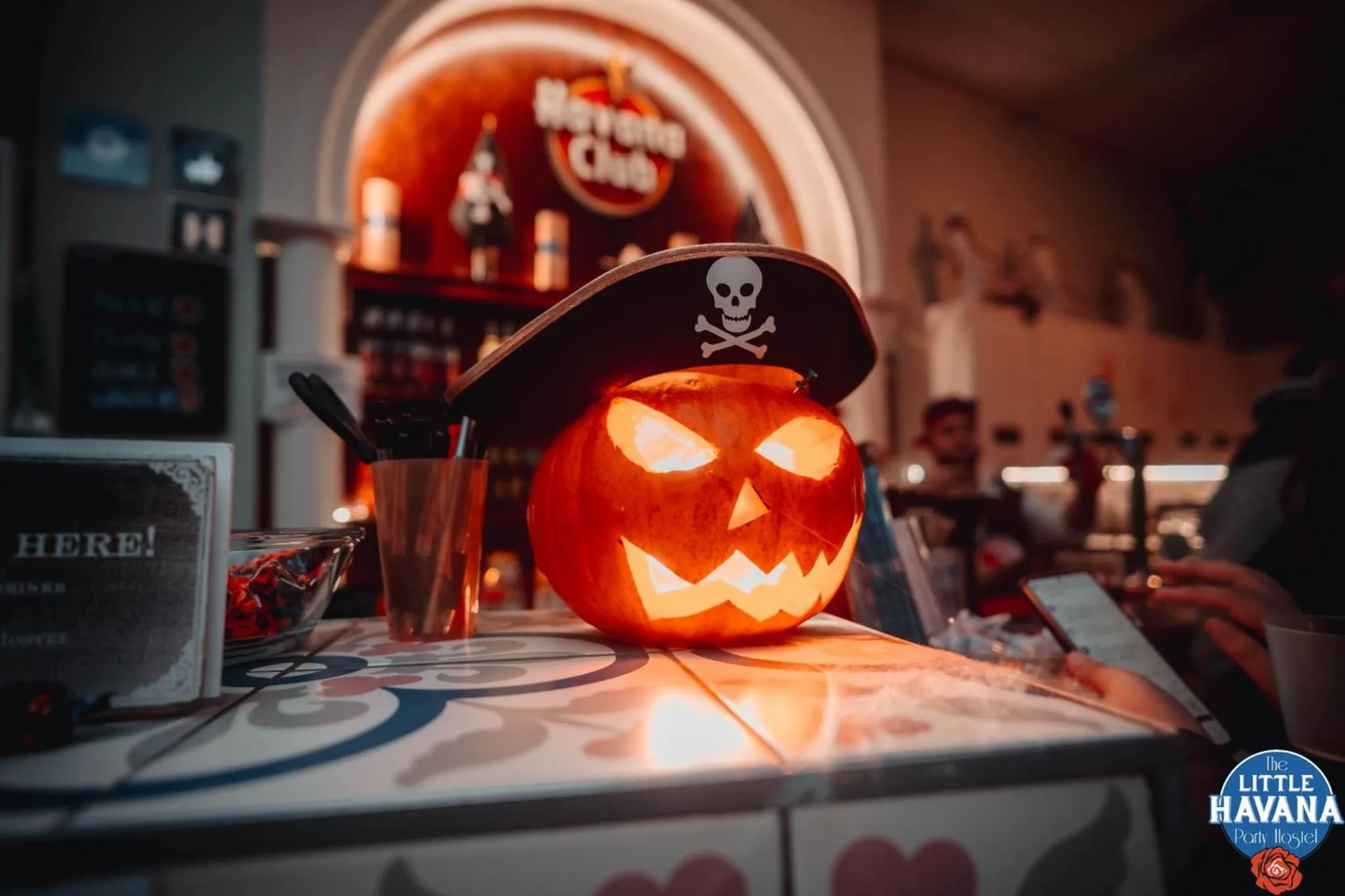 Lounge or bar in The Little Havana Party Hostel