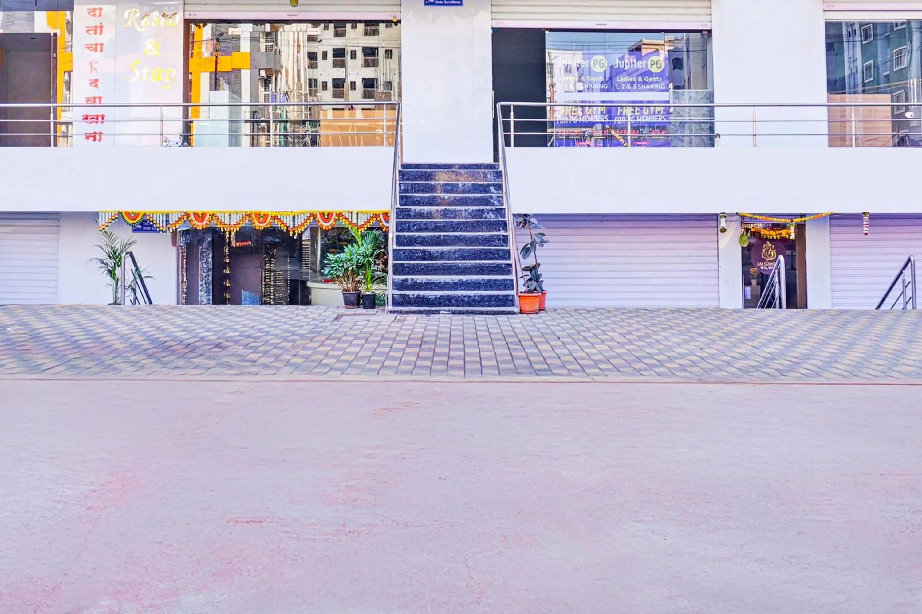 Facade/entrance in Townhouse Rising Surya Hotels