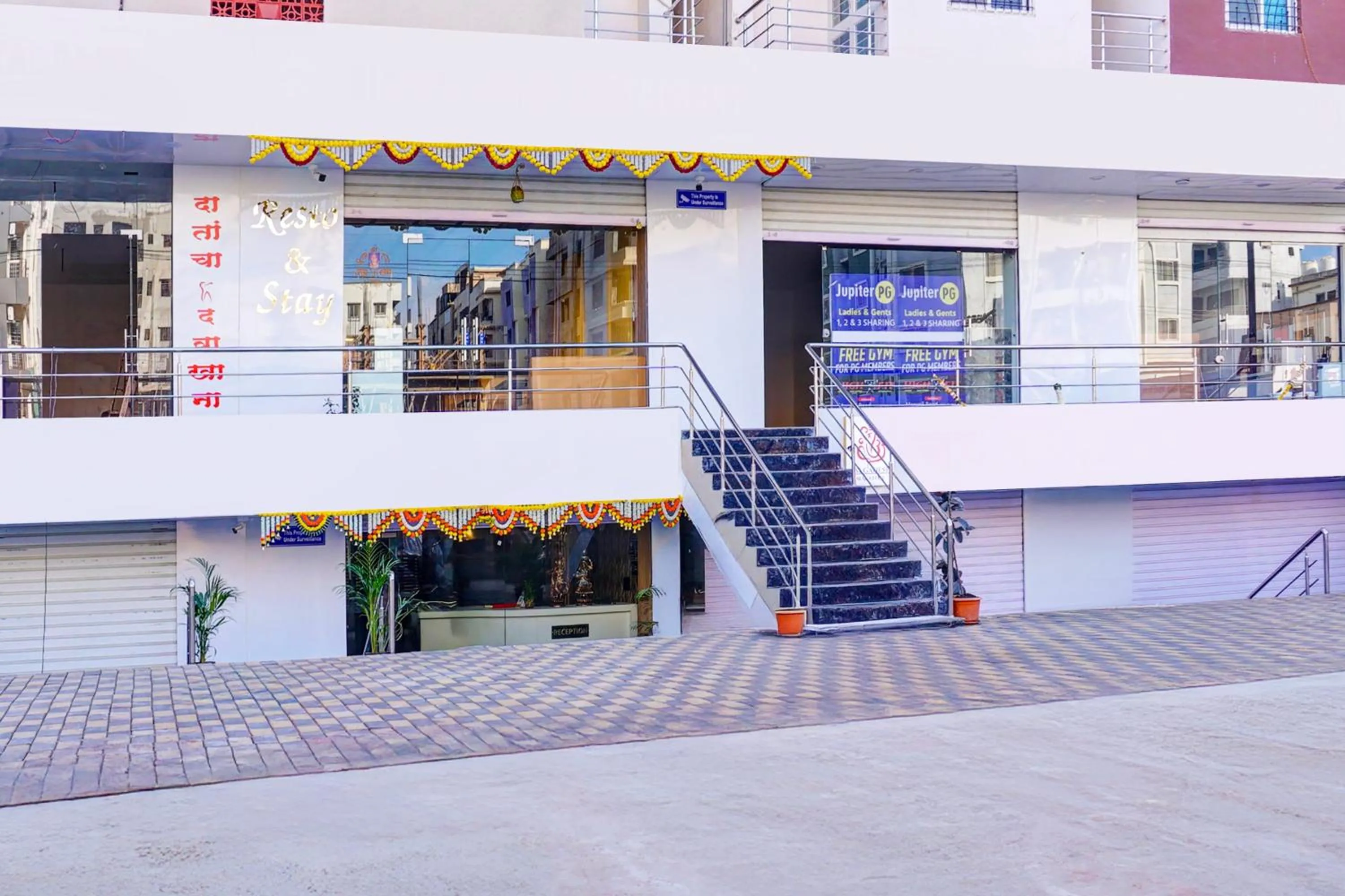 Facade/entrance in Townhouse Rising Surya Hotels