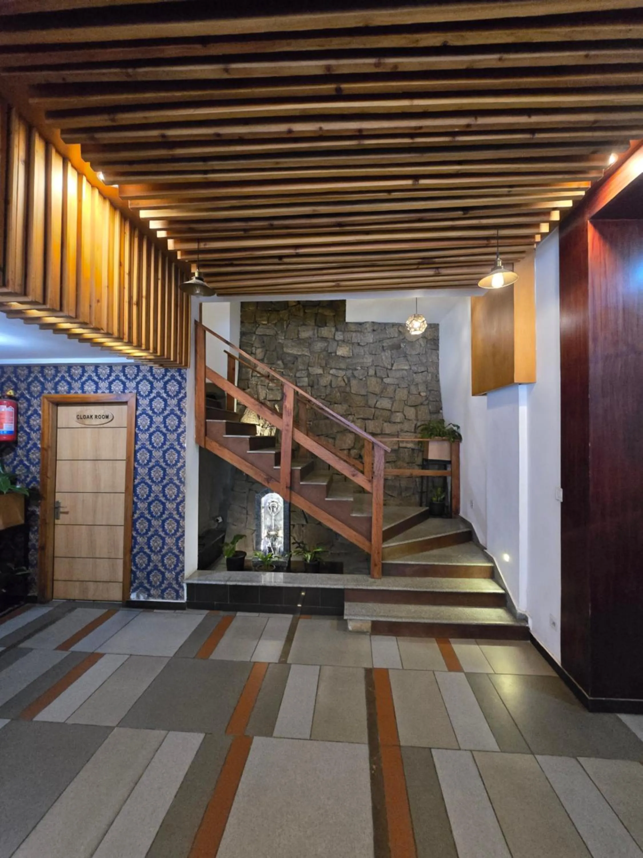 The Regal Hotel & Lounge