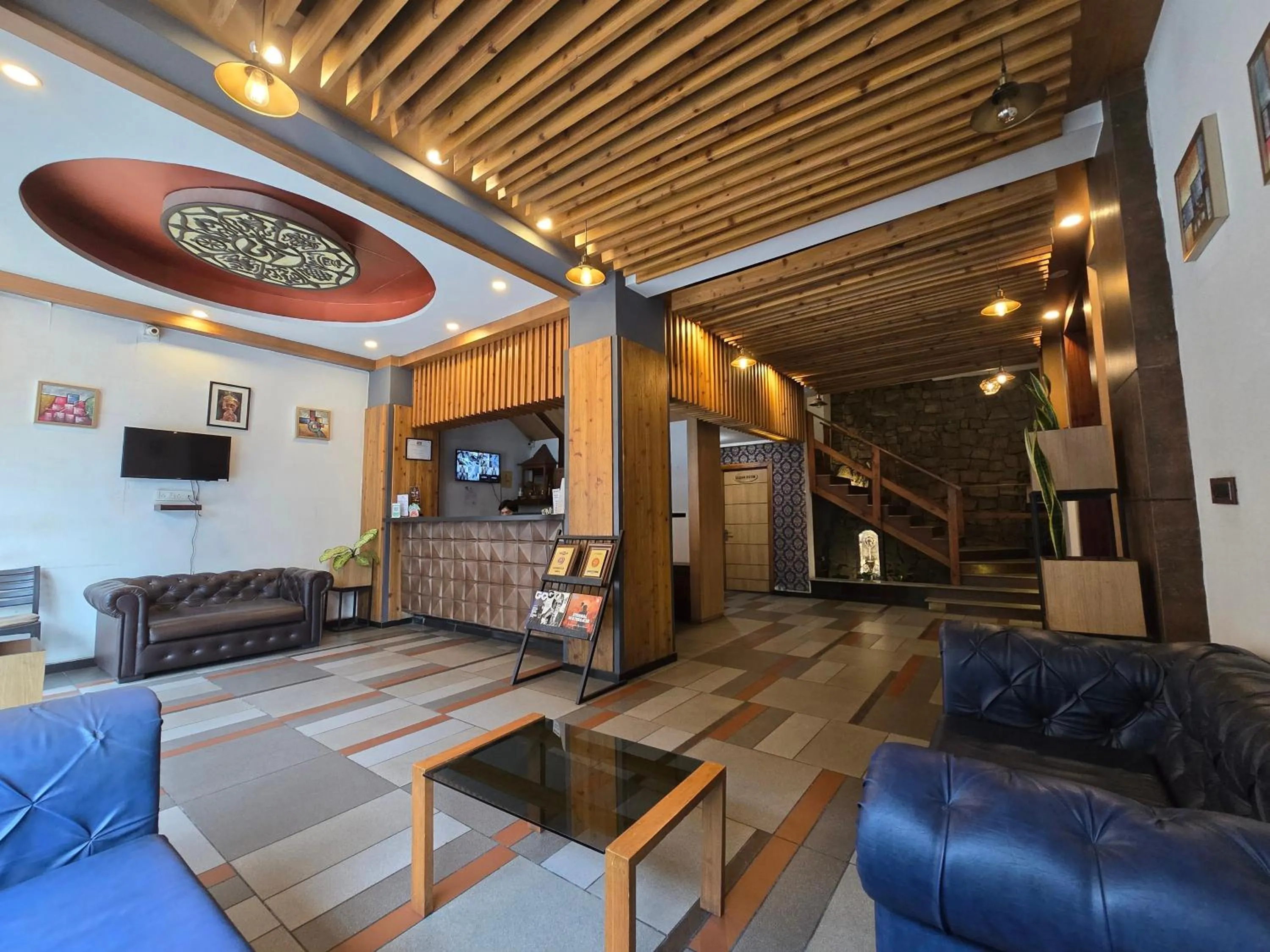 The Regal Hotel & Lounge