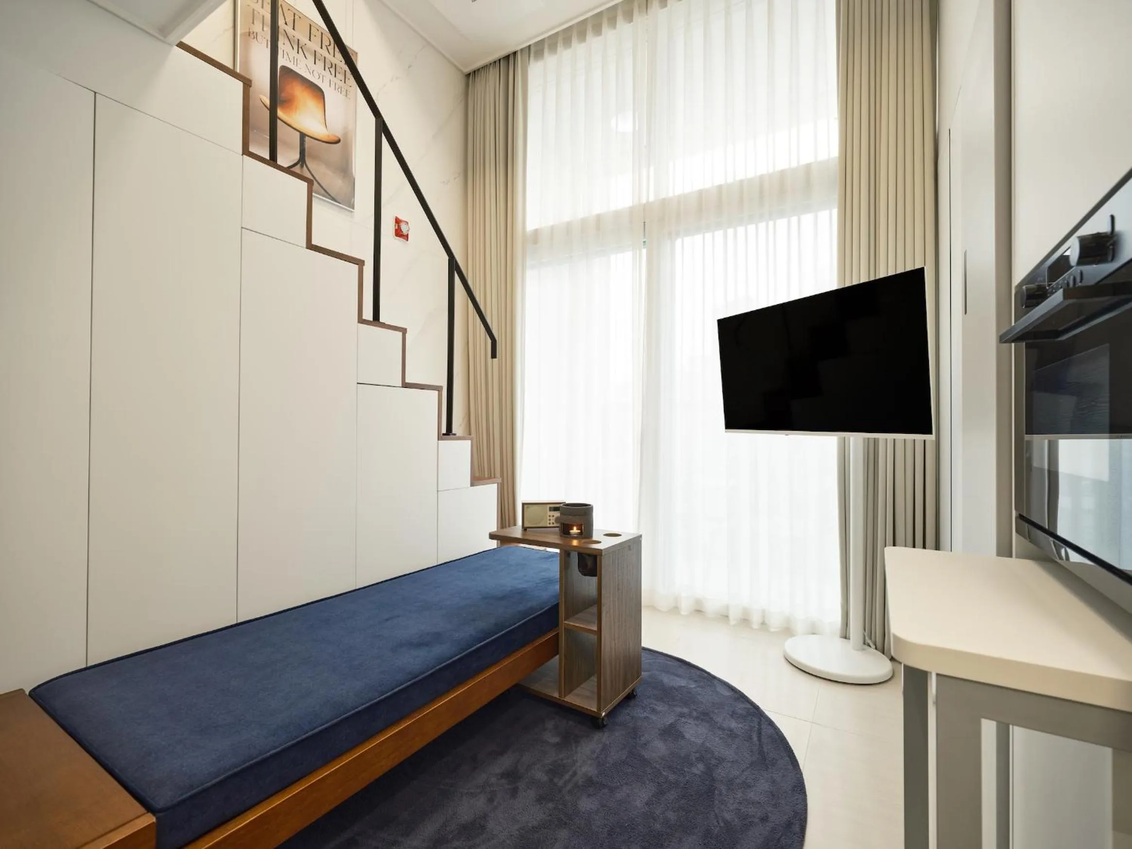 Bed in UH FLAT Signature GANGNAM