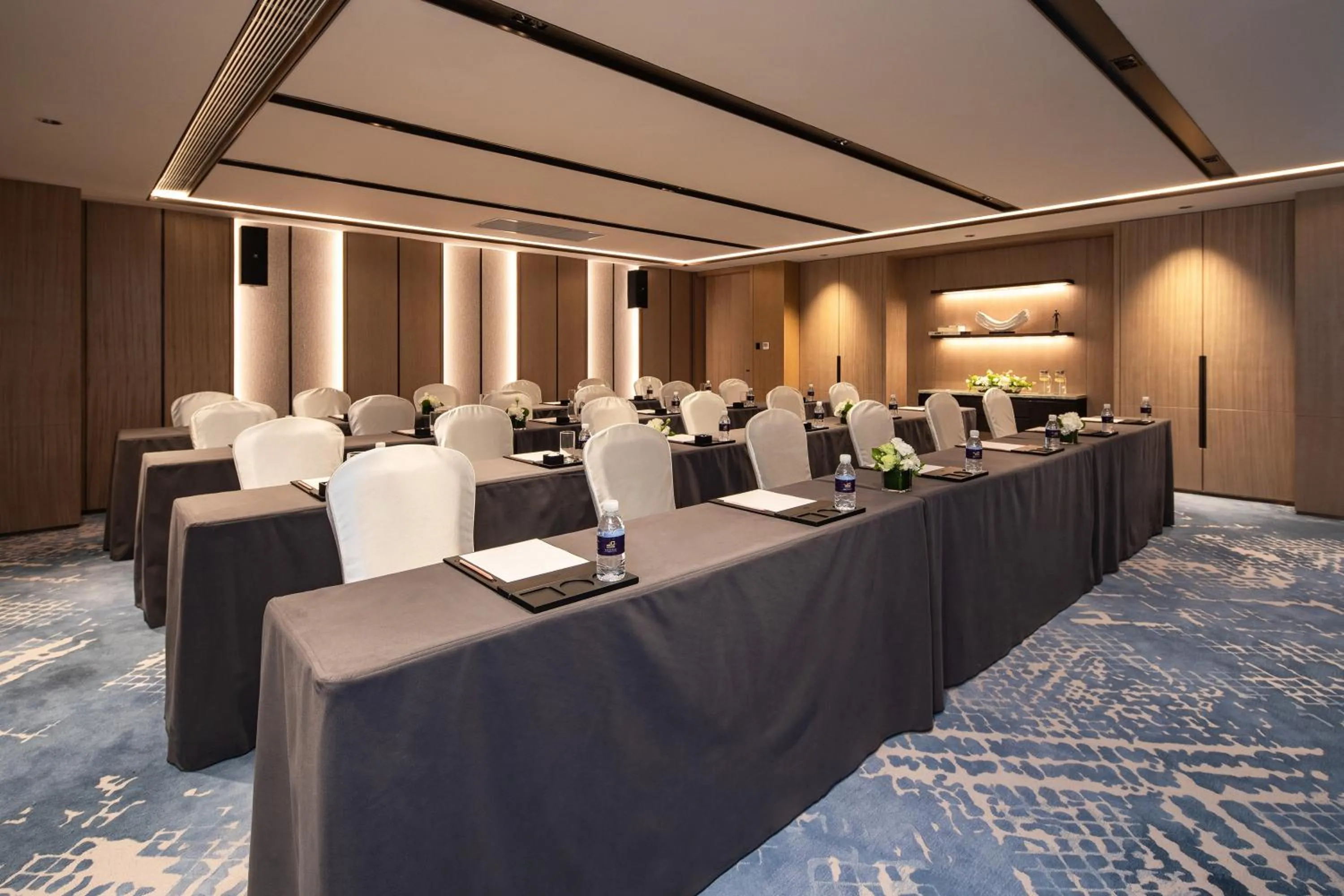Meeting/conference room in Shanghai Expo RiverSide Hotel