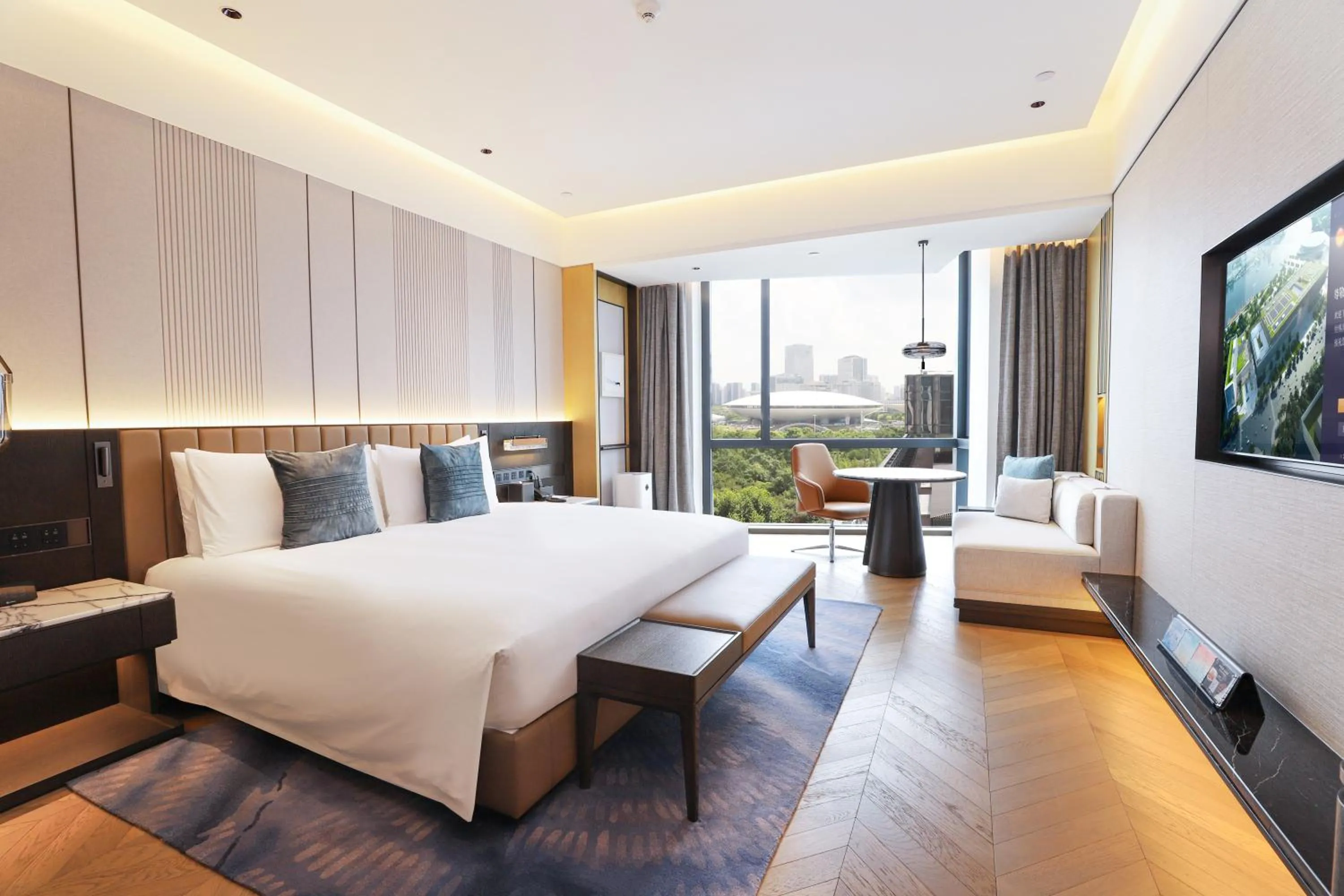 View (from property/room), Bed in Shanghai Expo RiverSide Hotel
