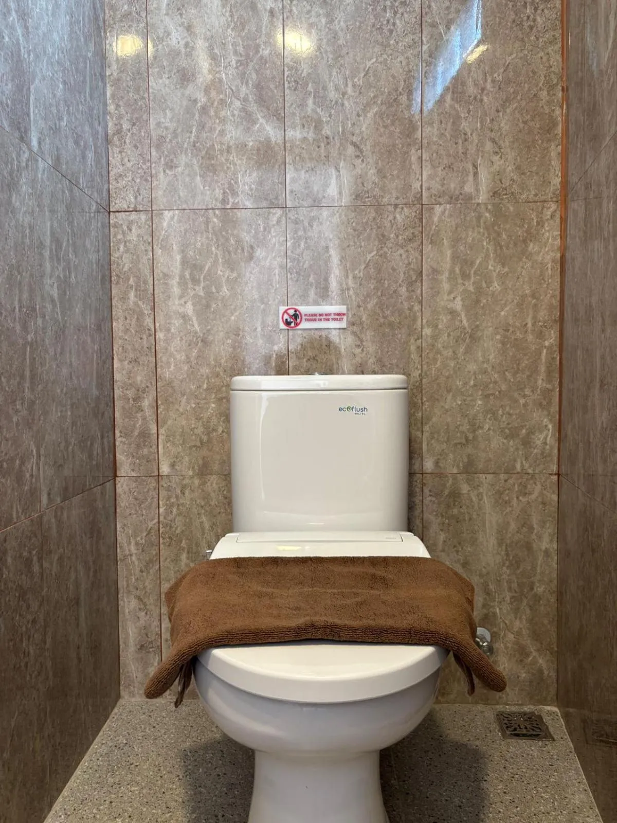 Toilet in Alit Guest House