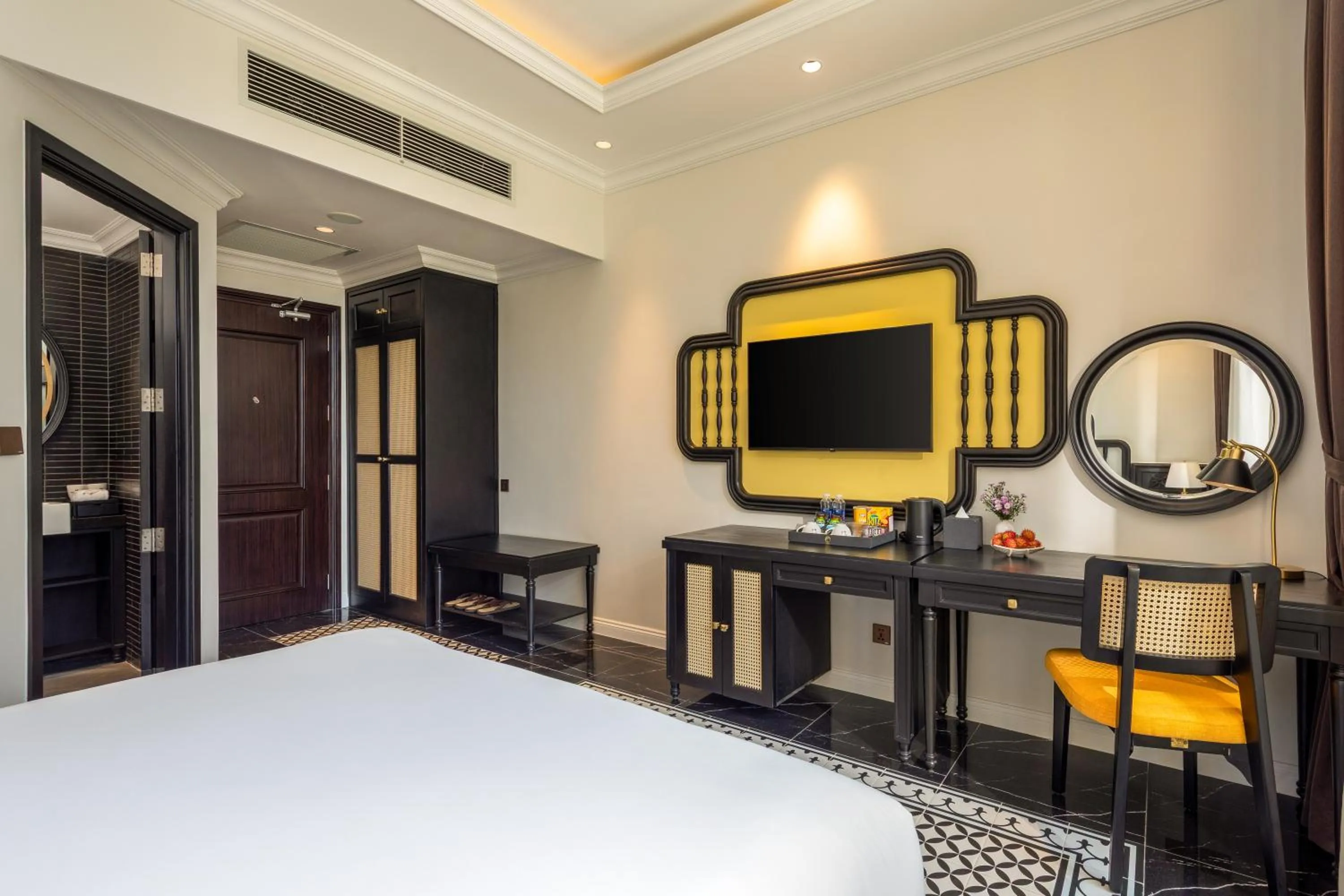 TV and multimedia, Bed in Nesta Hoian Resort & Spa