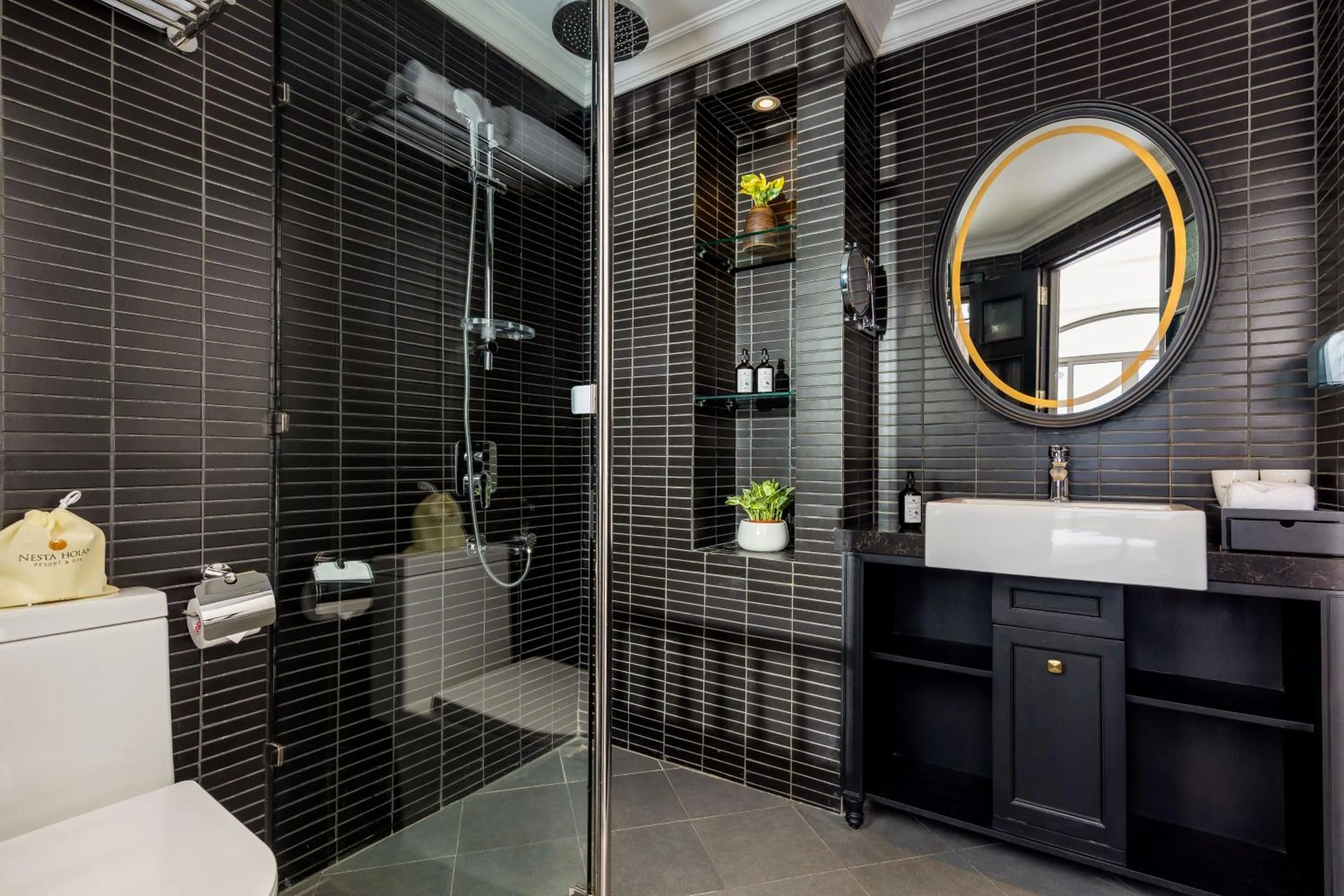 Shower in Nesta Hoian Resort & Spa