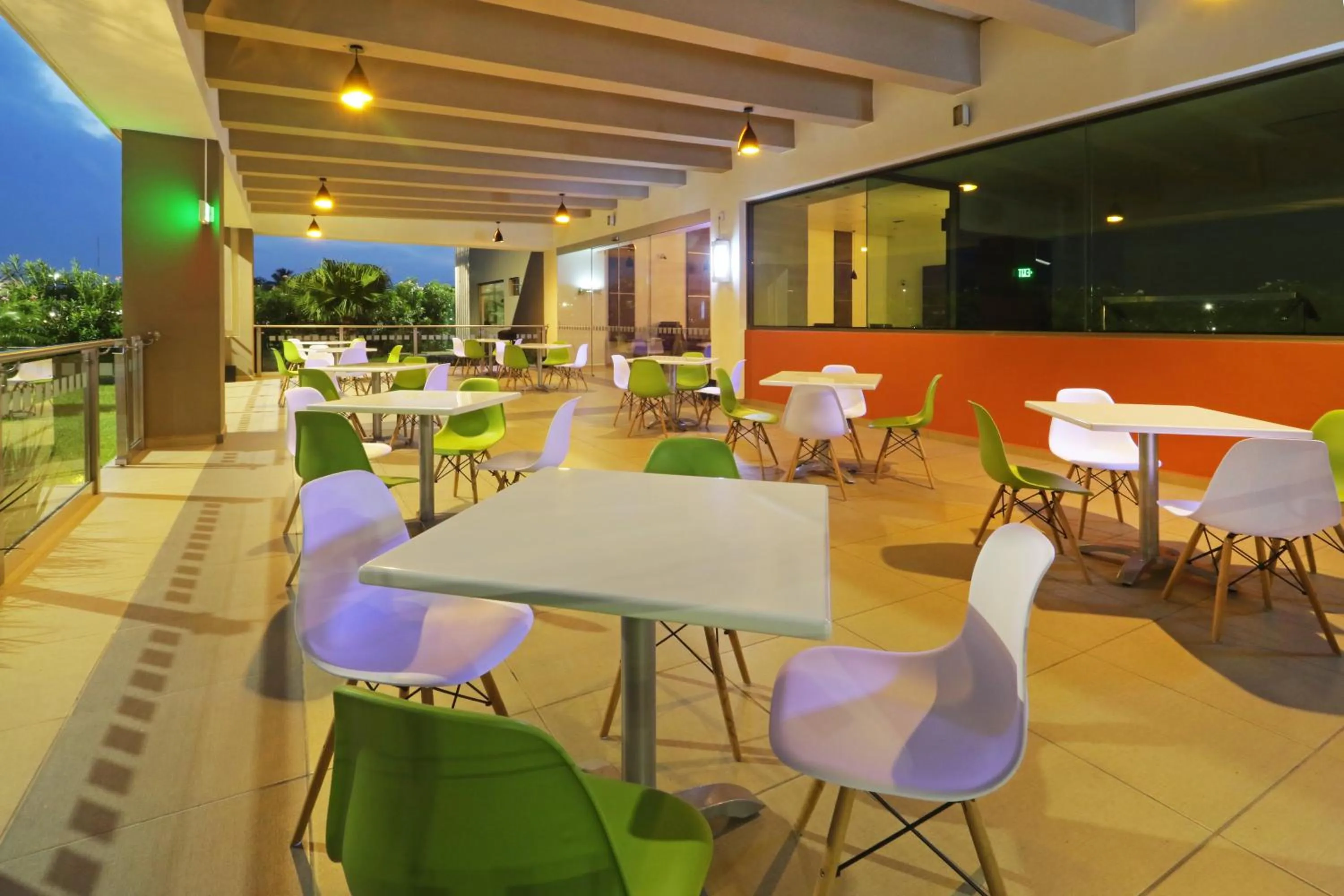Restaurant/places to eat in Holiday Inn Express - Tuxpan by IHG