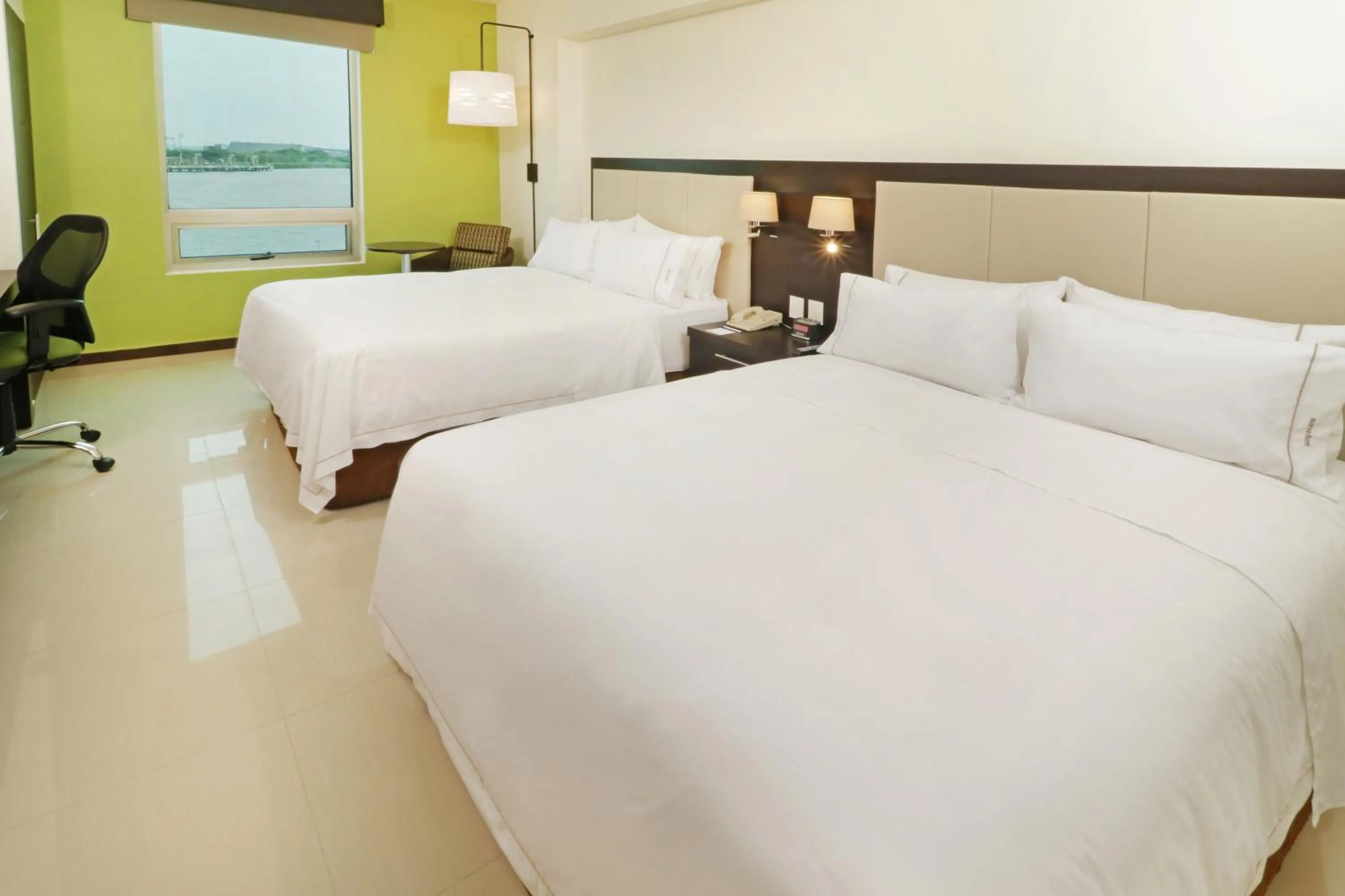 Photo of the whole room, Bed in Holiday Inn Express - Tuxpan by IHG