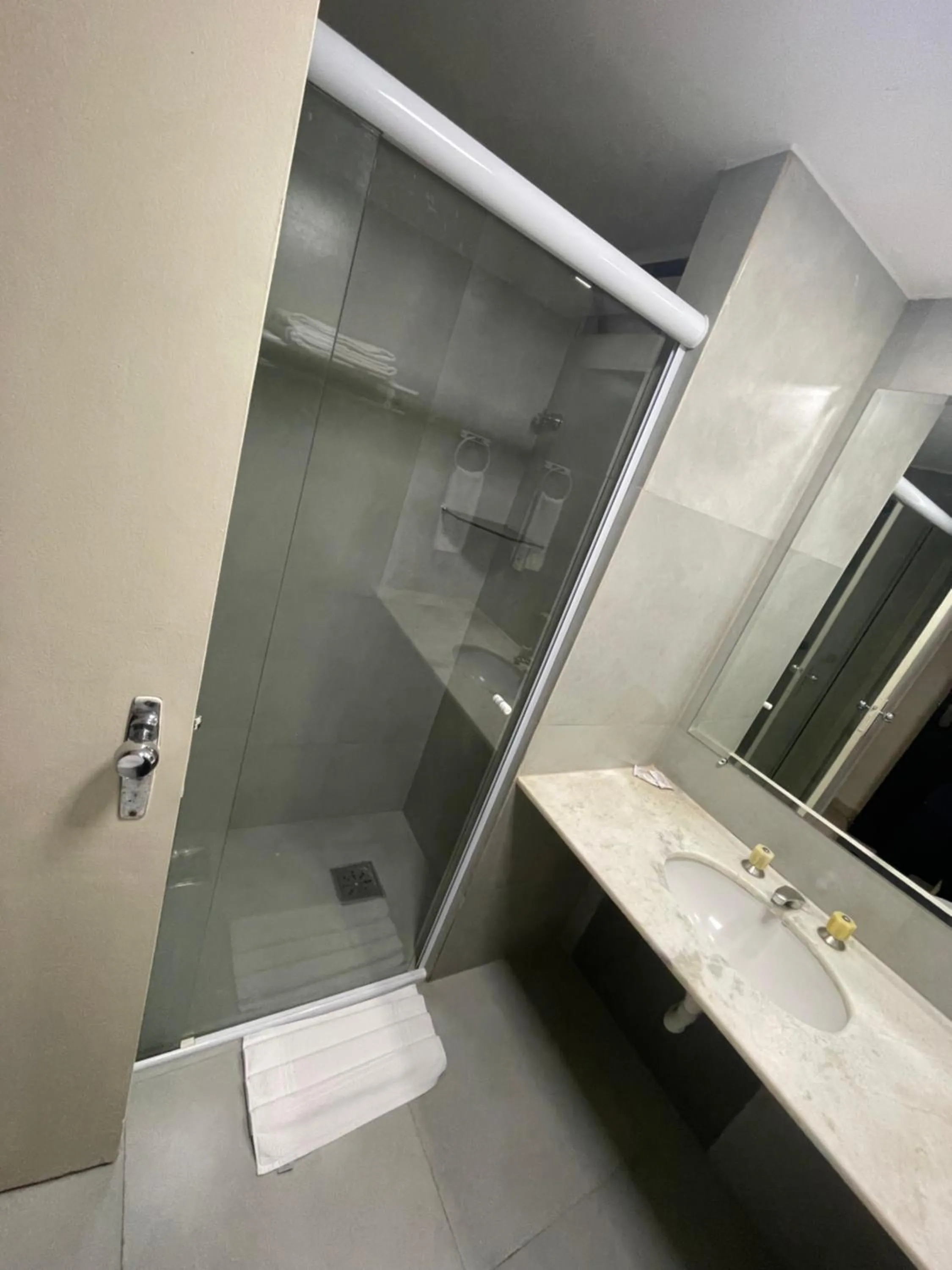 Standard Twin Room in MIX APART Hotel