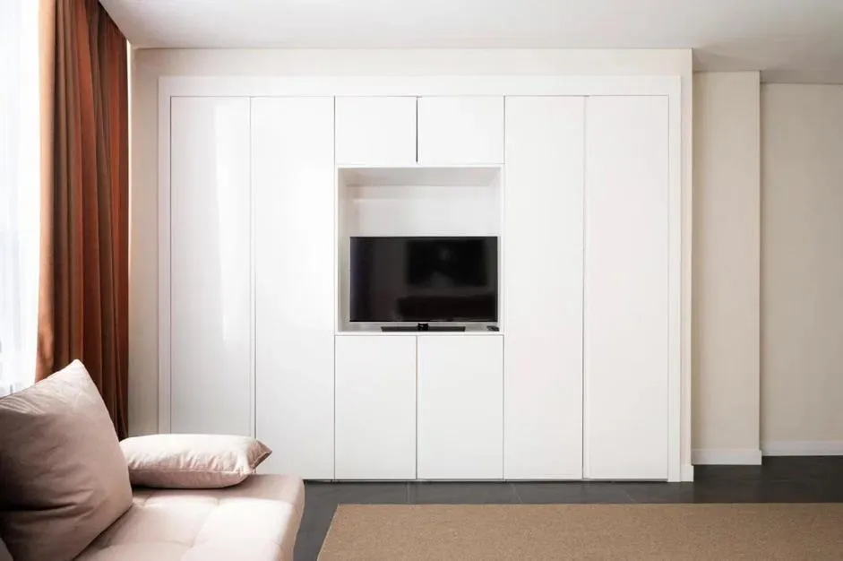 Communal lounge/ TV room in HIGHVILL Hotel by AG Hotels Group