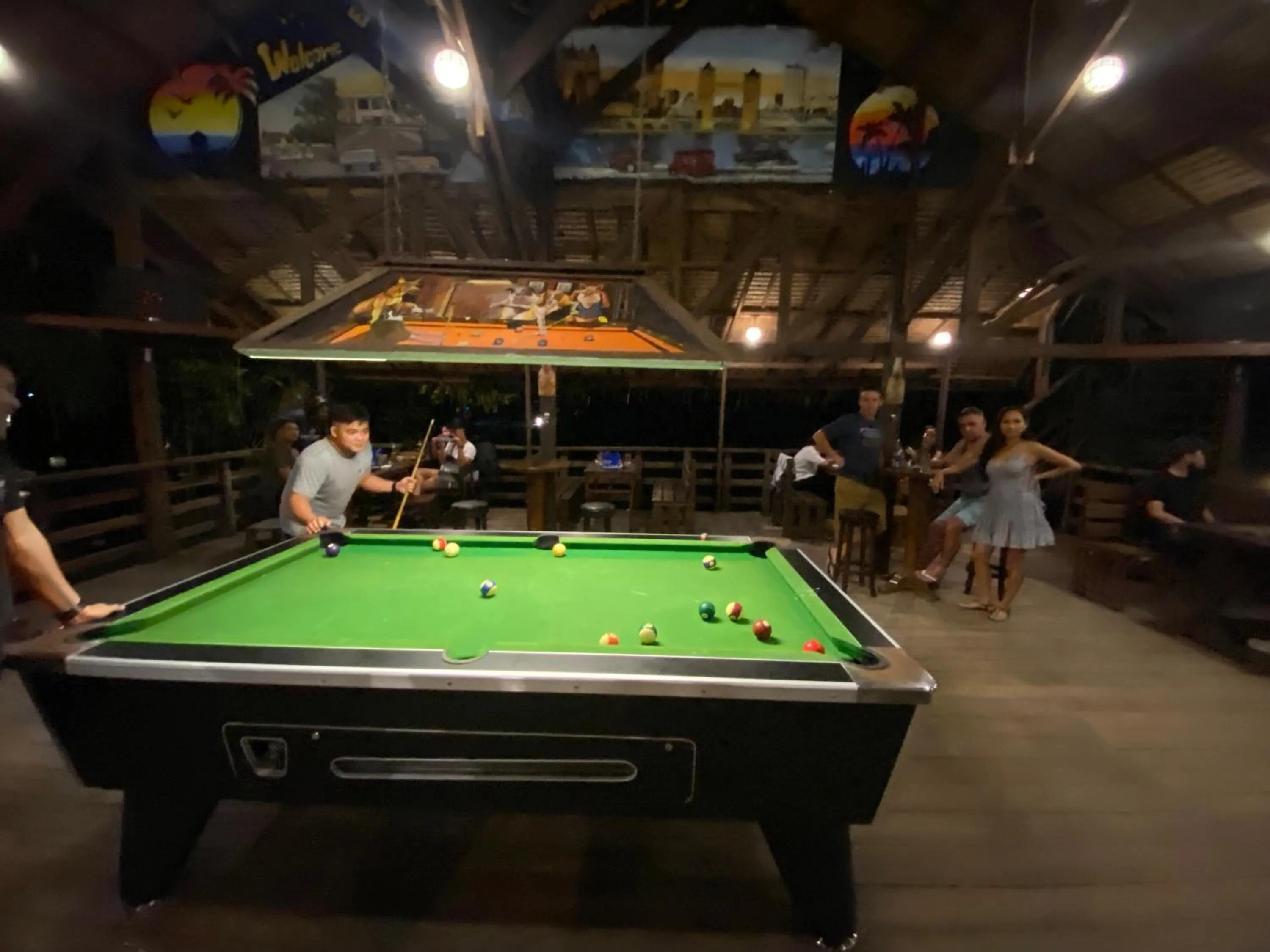 Restaurant/places to eat in Seasta Beach Resort