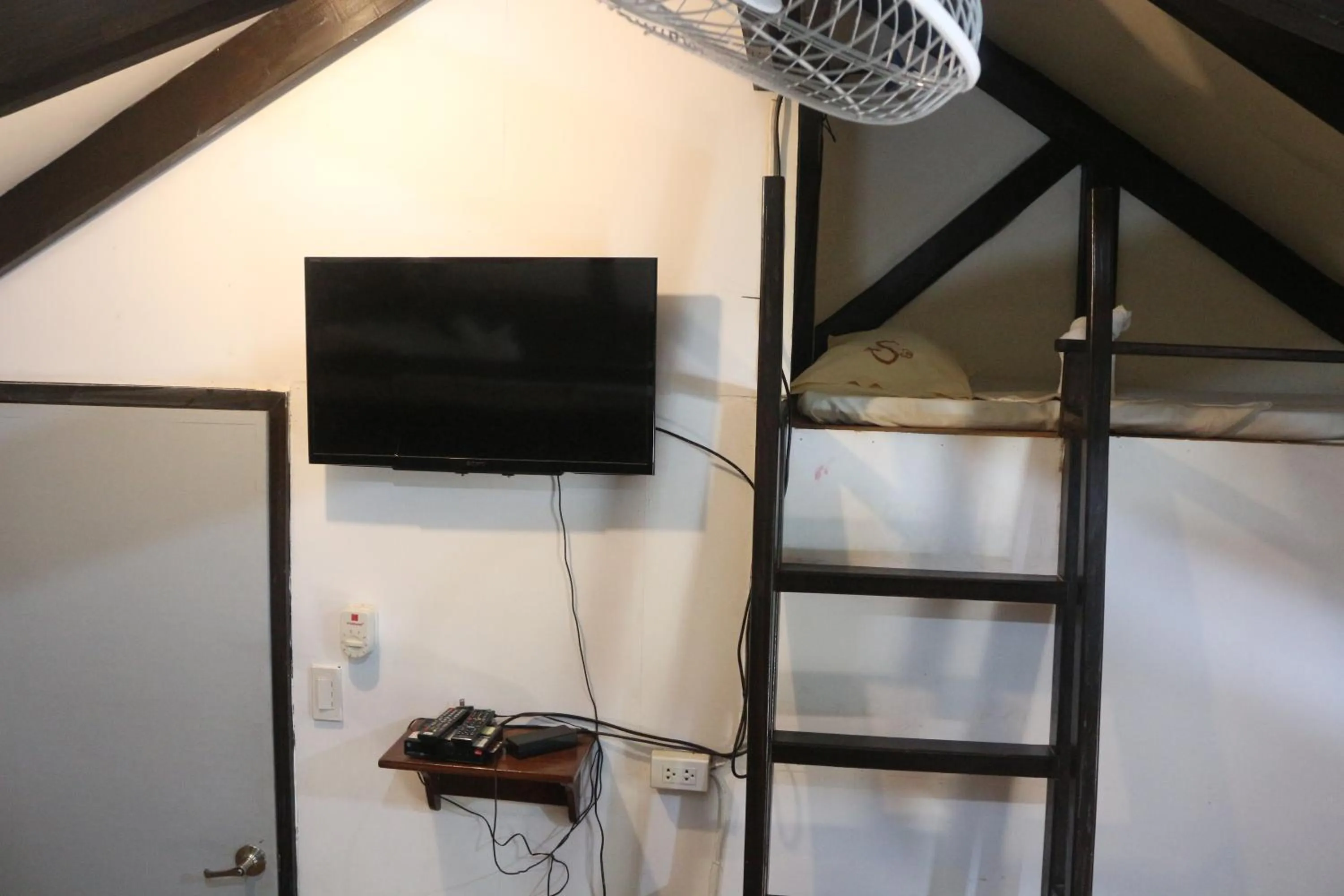 TV and multimedia in Seasta Beach Resort