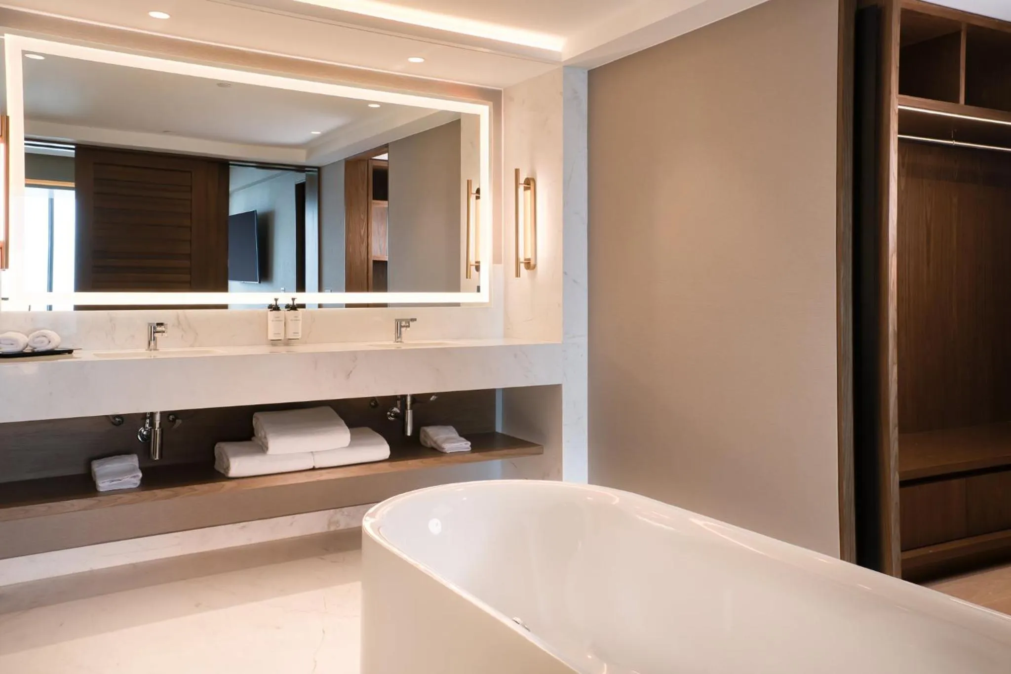 Bathroom in InterContinental Hotels Real Lima Miraflores by IHG