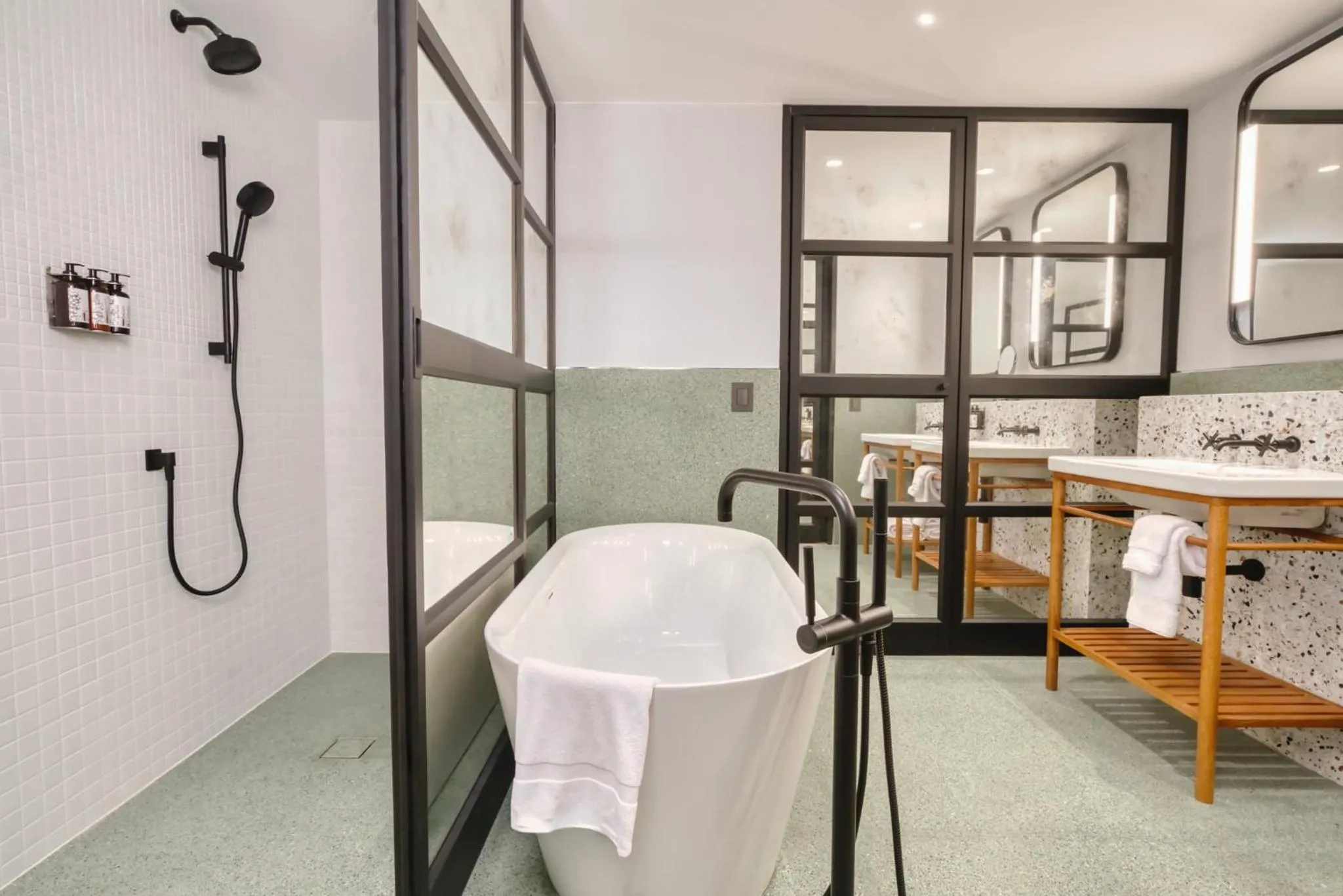 Photo of the whole room in Hotel Indigo Lima Miraflores by IHG