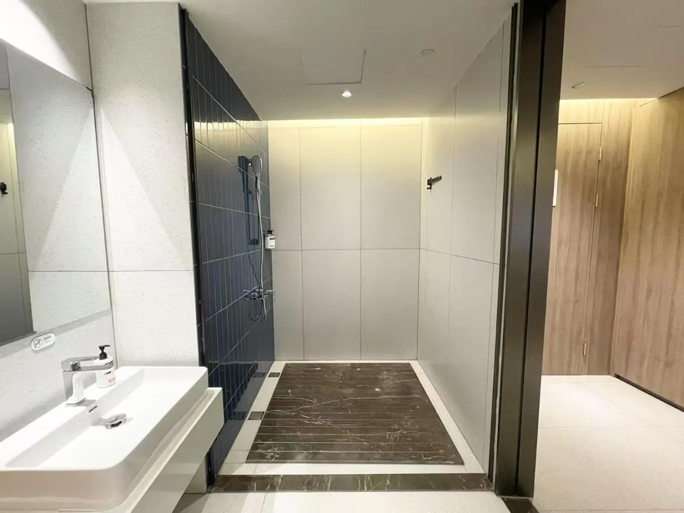 Bathroom in Holiday Inn Express Chenzhou Suxian by IHG