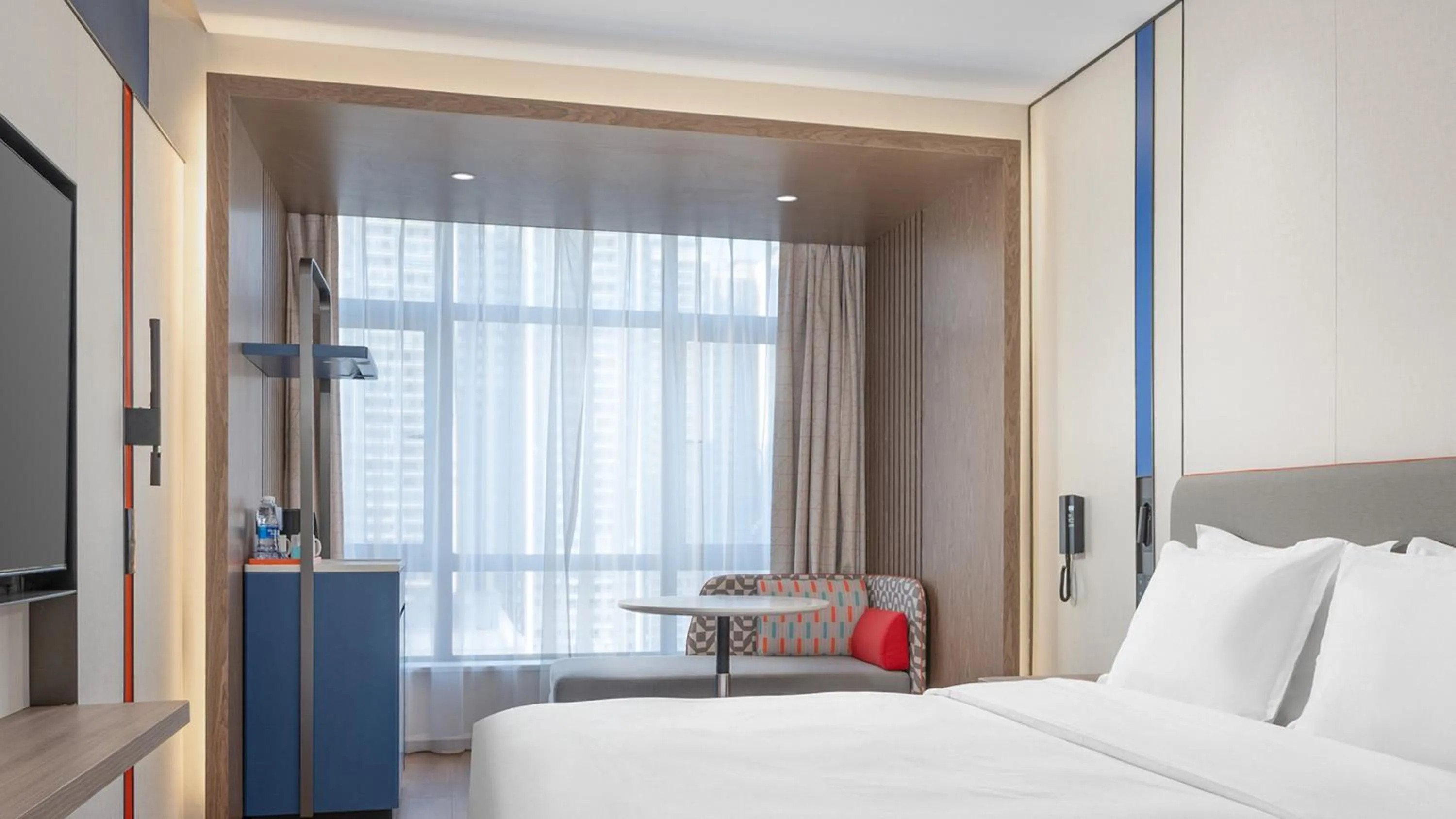 Photo of the whole room, Bed in Holiday Inn Express Chenzhou Suxian by IHG